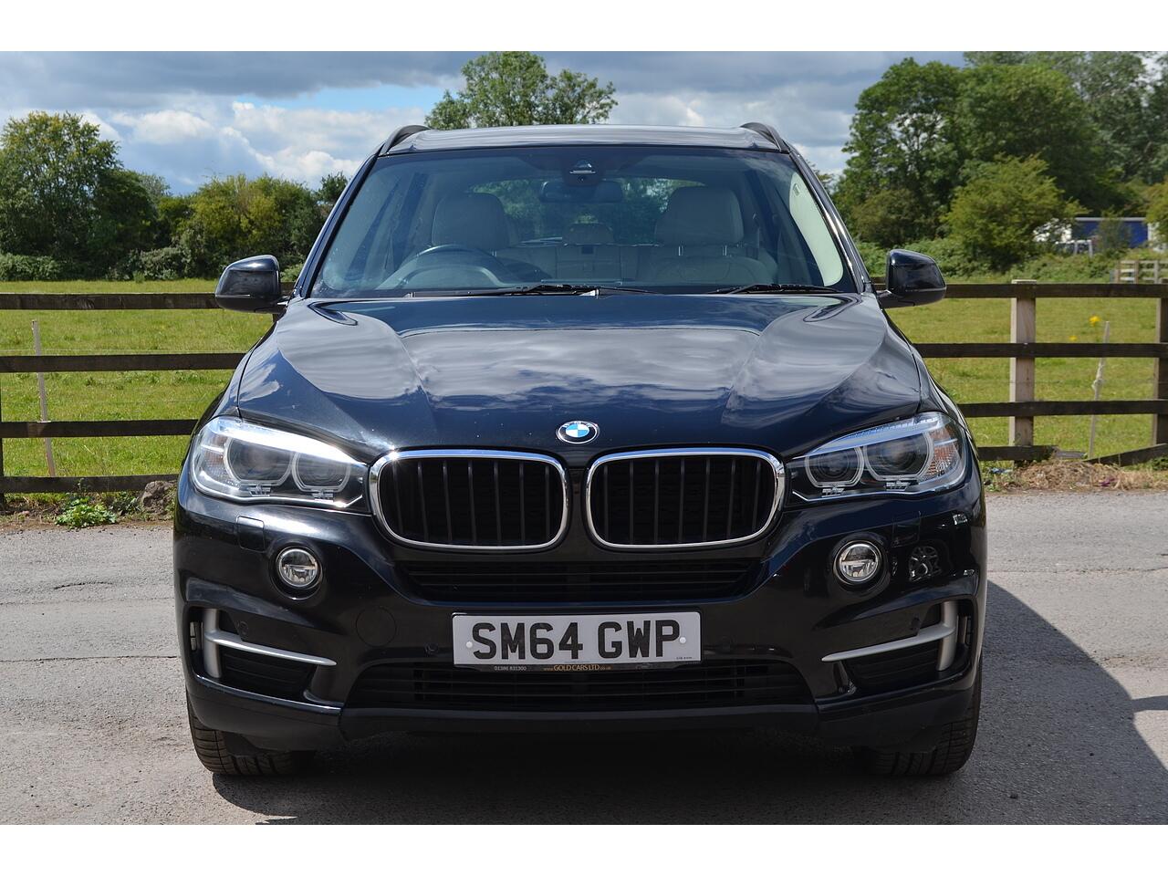 BMW X5 view 4