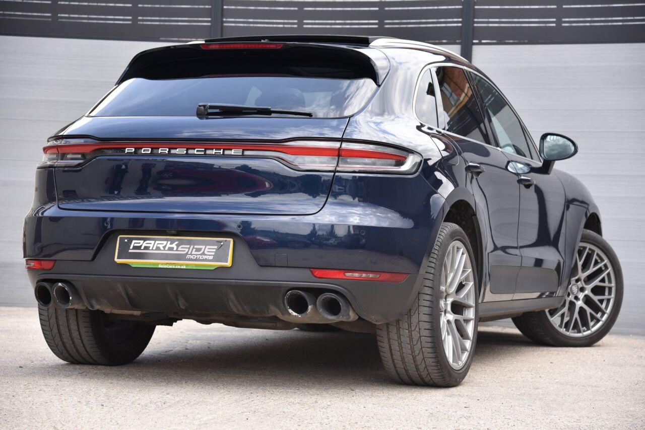 Porsche Macan view 9
