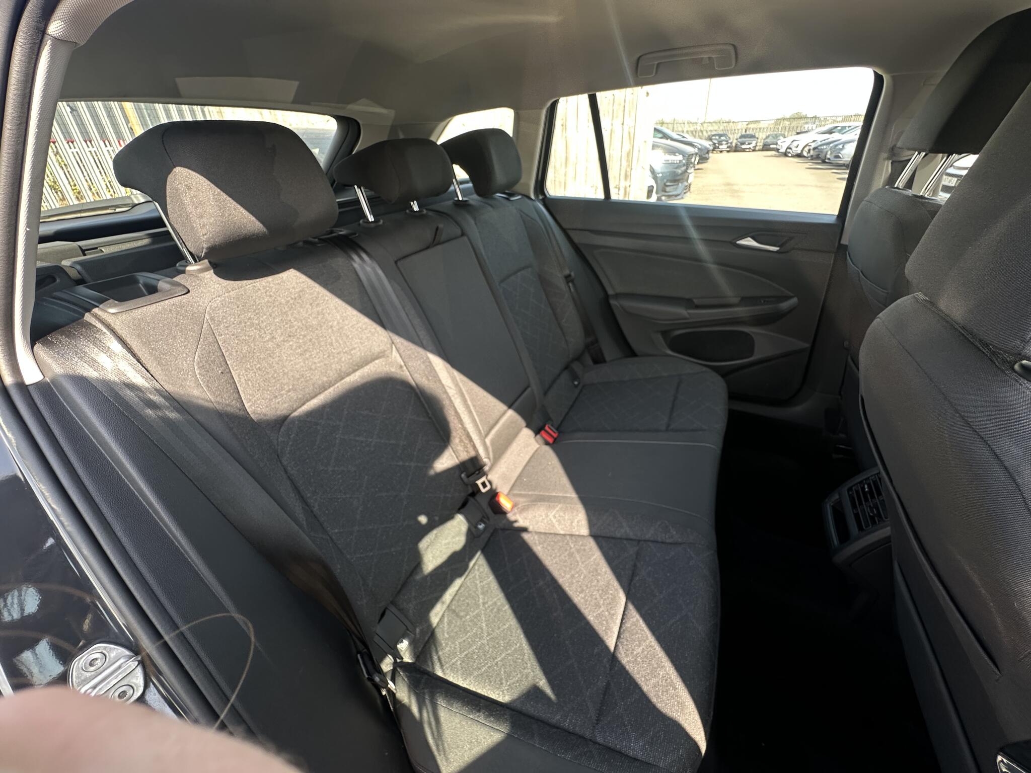 Volkswagen Golf view 26