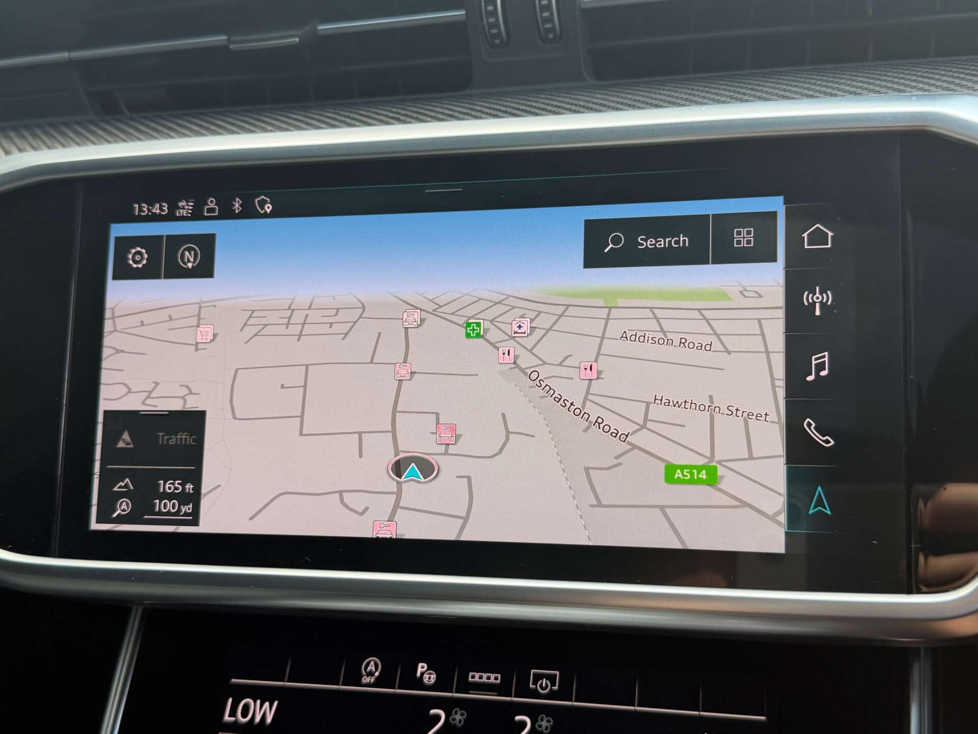 Audi RS6 Avant view 44