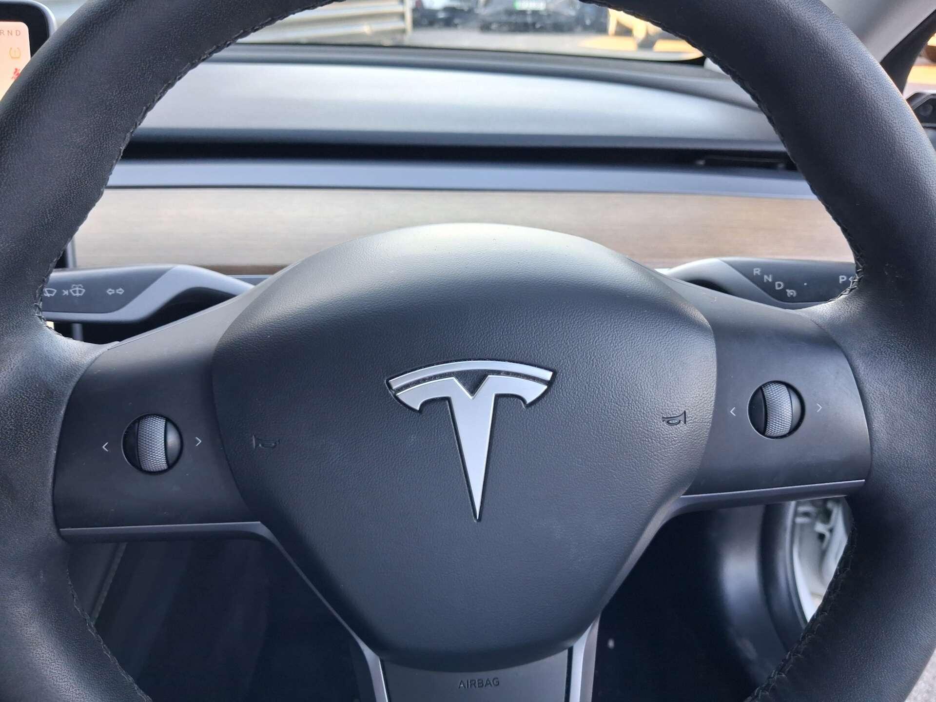 Tesla Model 3 view 15