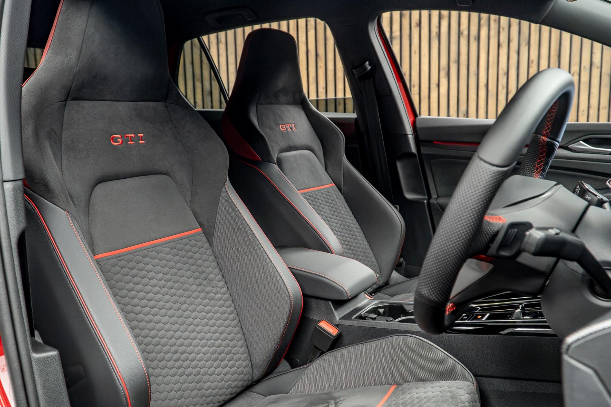 Volkswagen Golf view 2