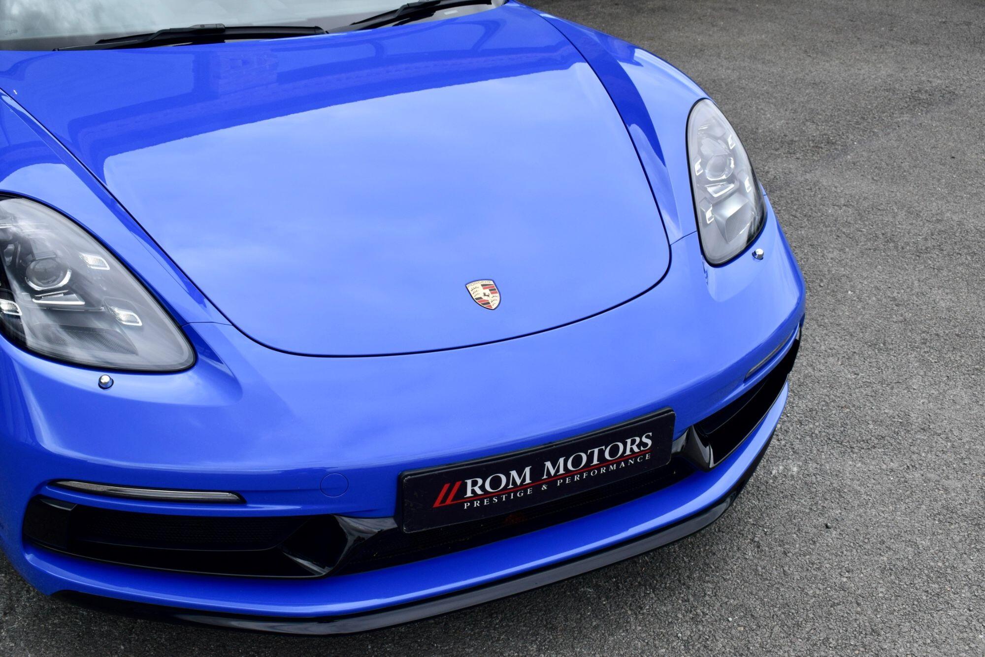 Porsche Cayman view 52