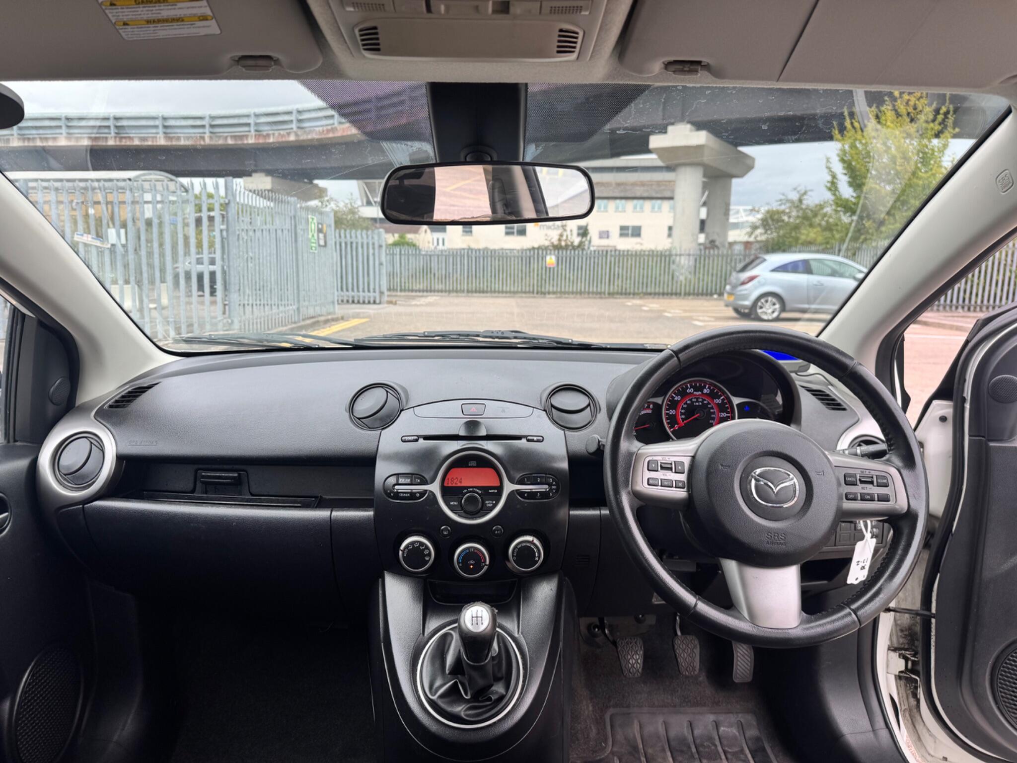 Mazda Mazda2 view 21