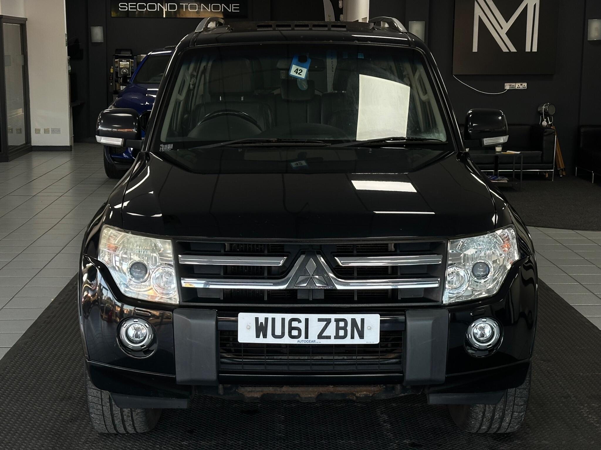 Mitsubishi Shogun view 4
