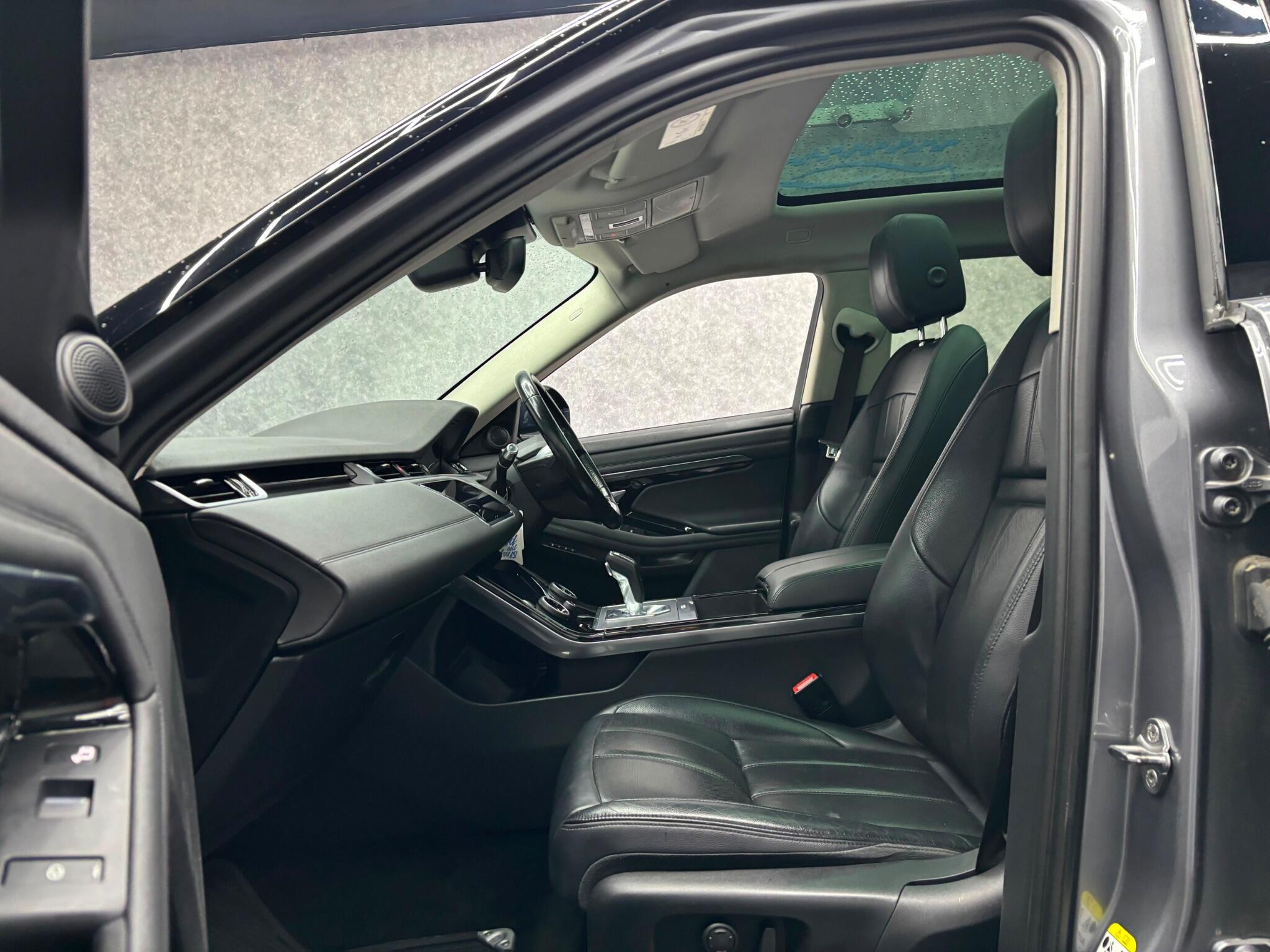 Land Rover Range Rover Evoque view 7
