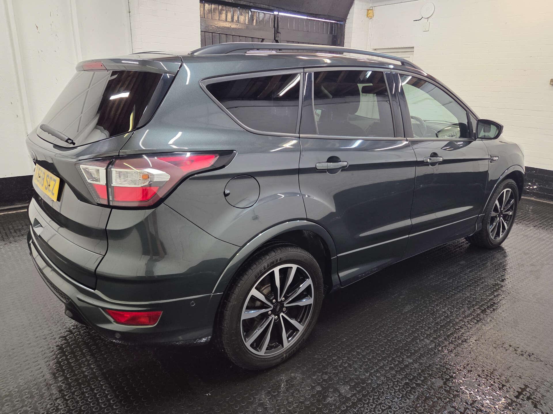 Ford Kuga view 32