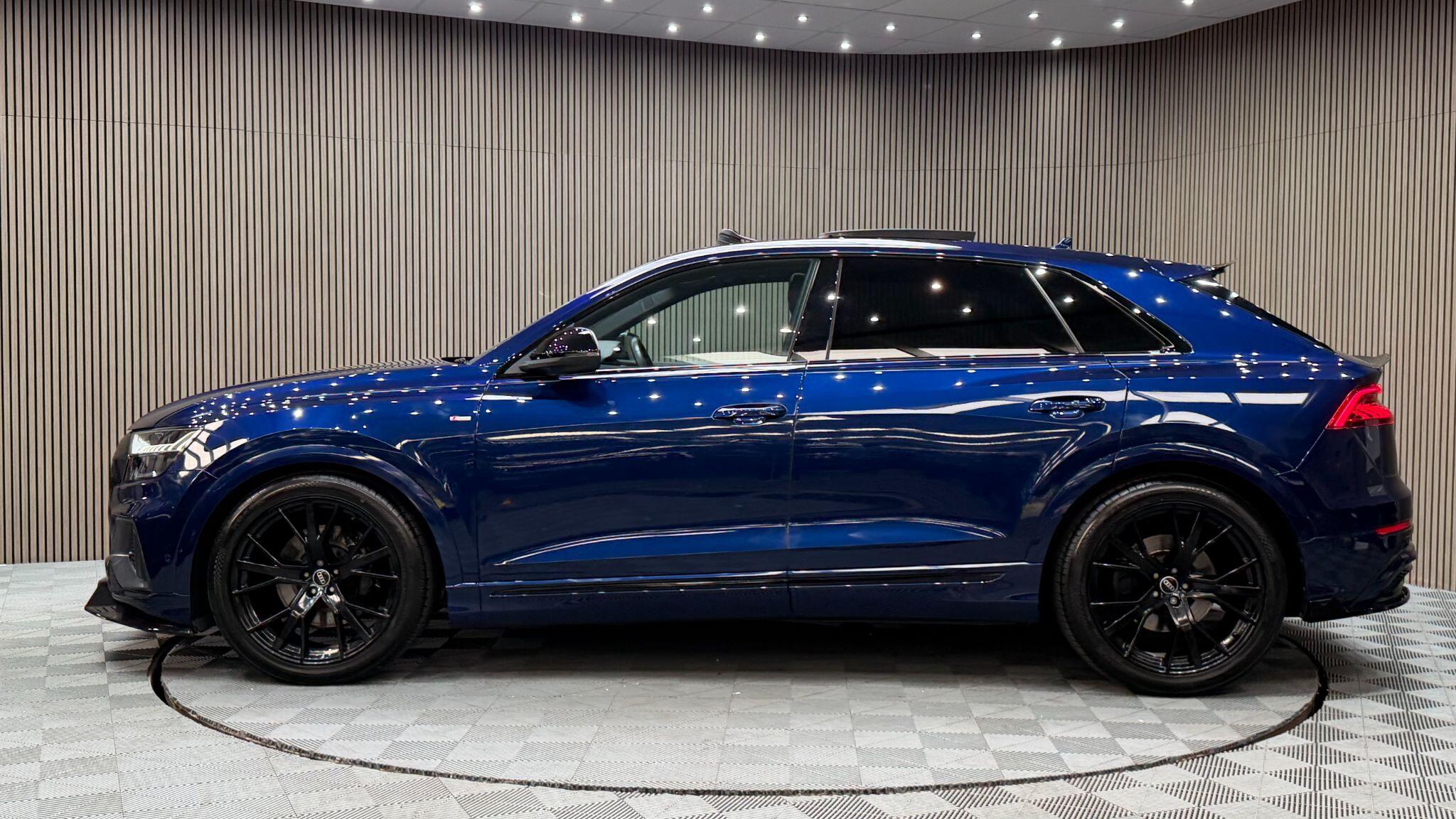Audi Q8 view 53