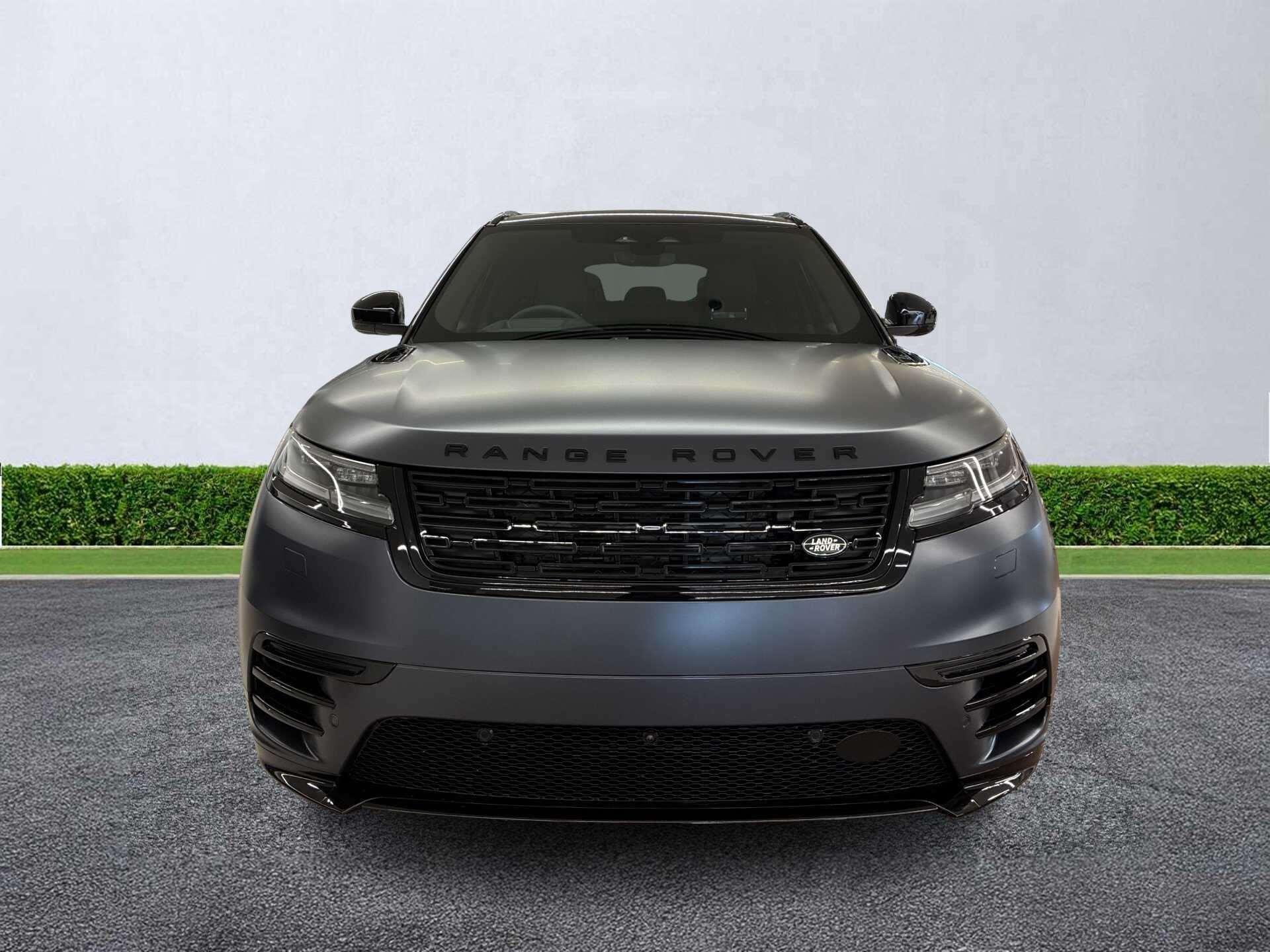 Land Rover Range Rover Velar view 2