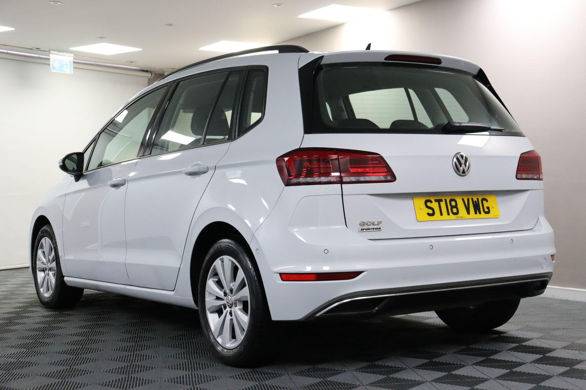 Volkswagen Golf SV view 22
