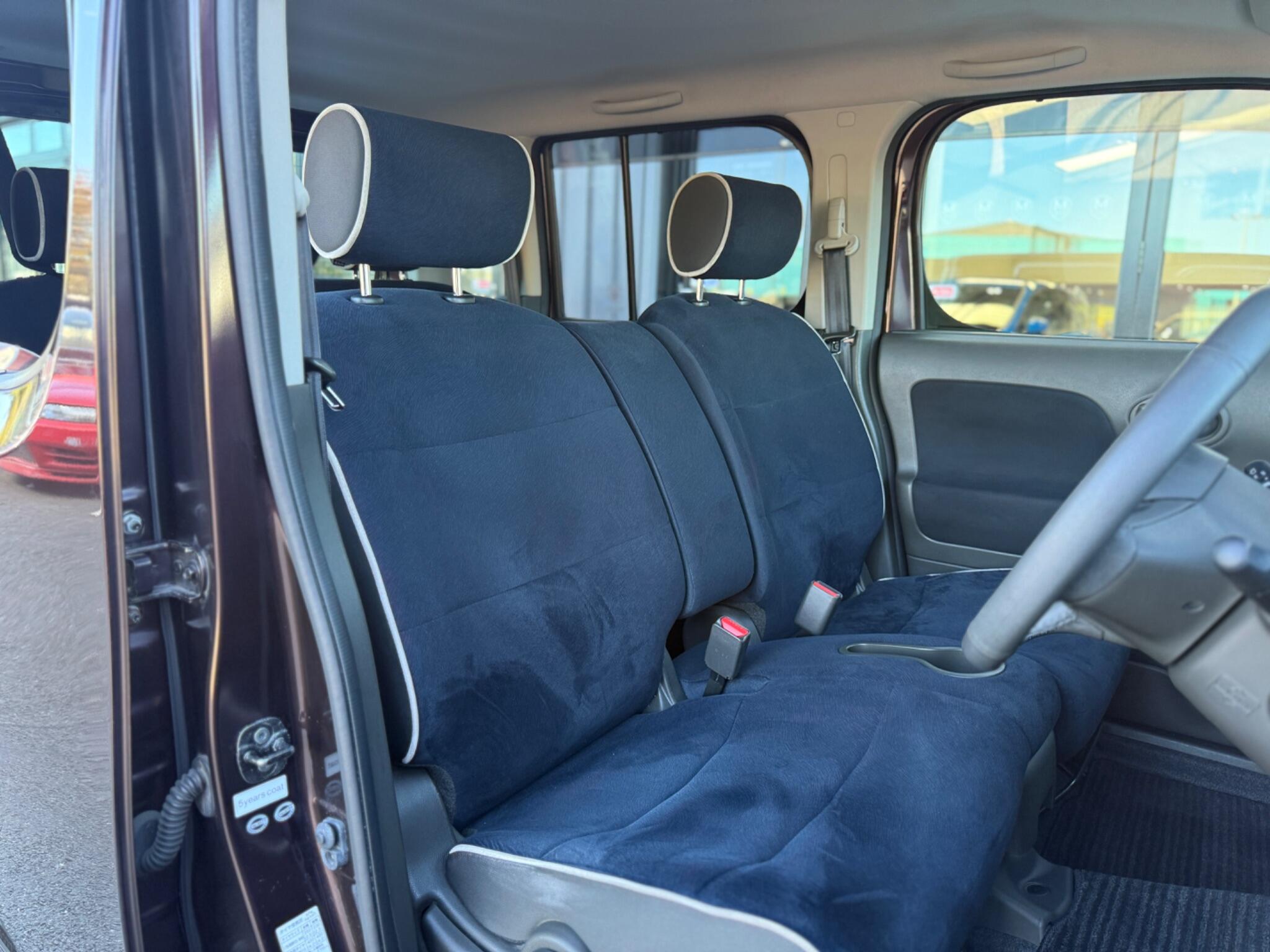 Nissan Cube view 30