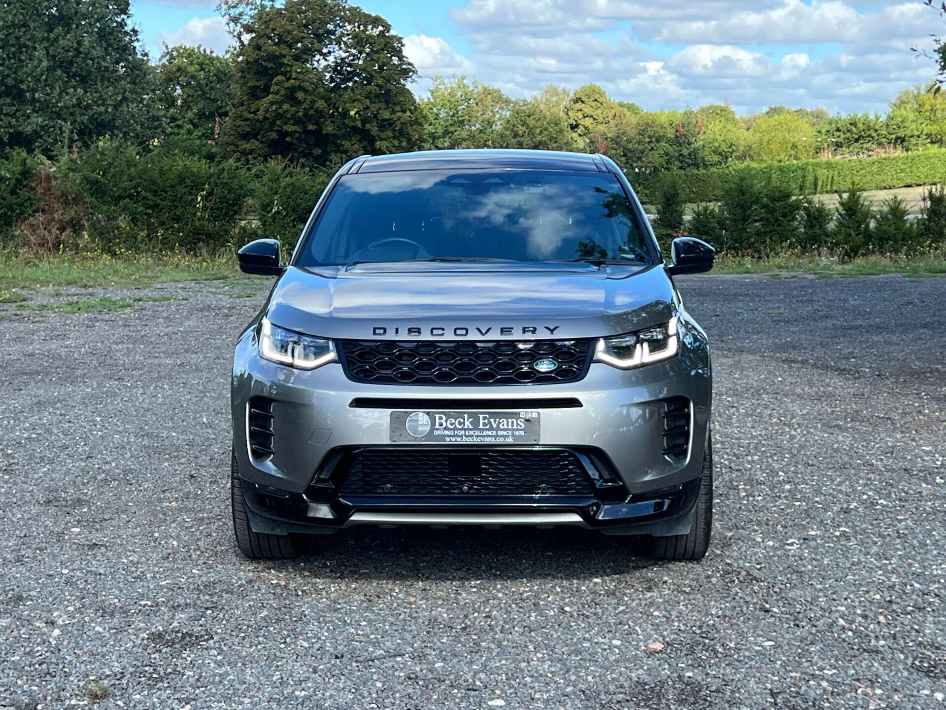 Land Rover Discovery Sport view 2