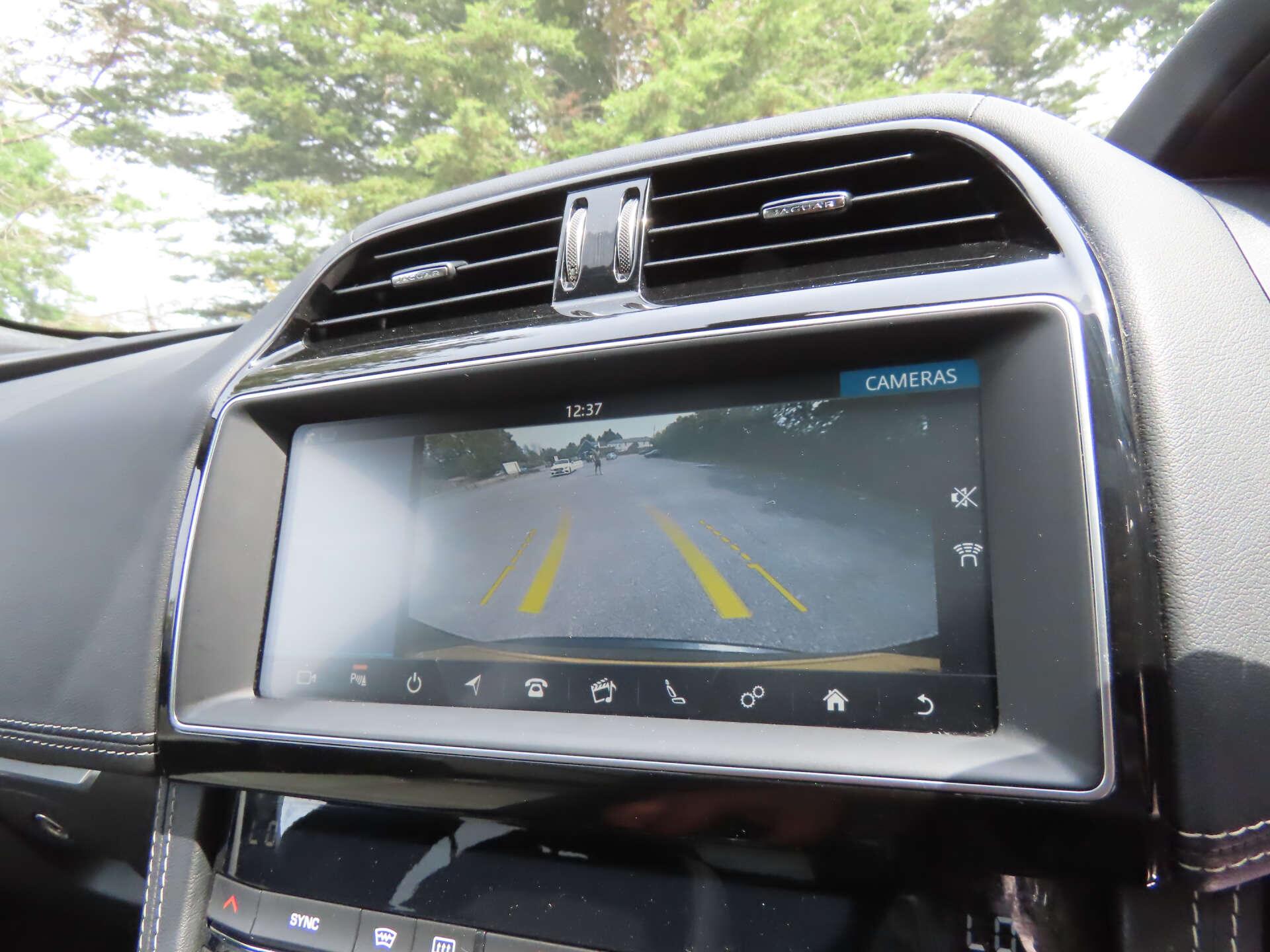 Jaguar F-Pace view 12