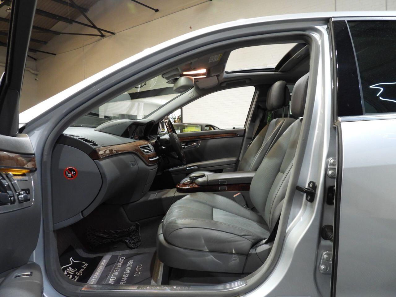 Mercedes-Benz S-Class view 21