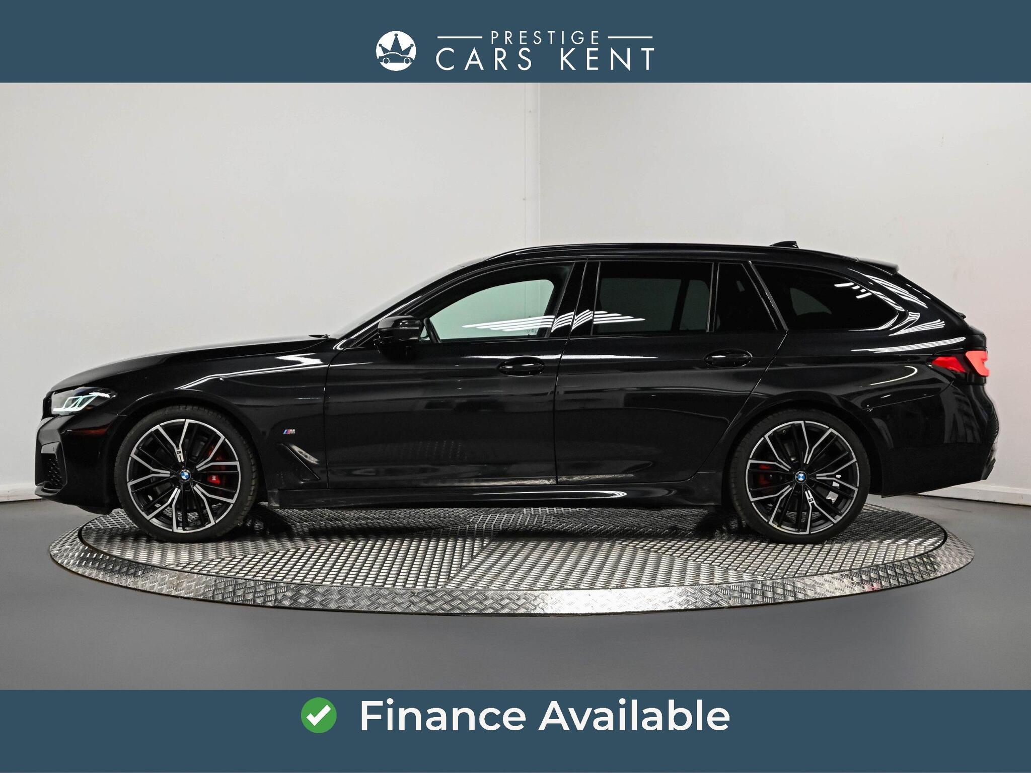 BMW 5 Series view 4