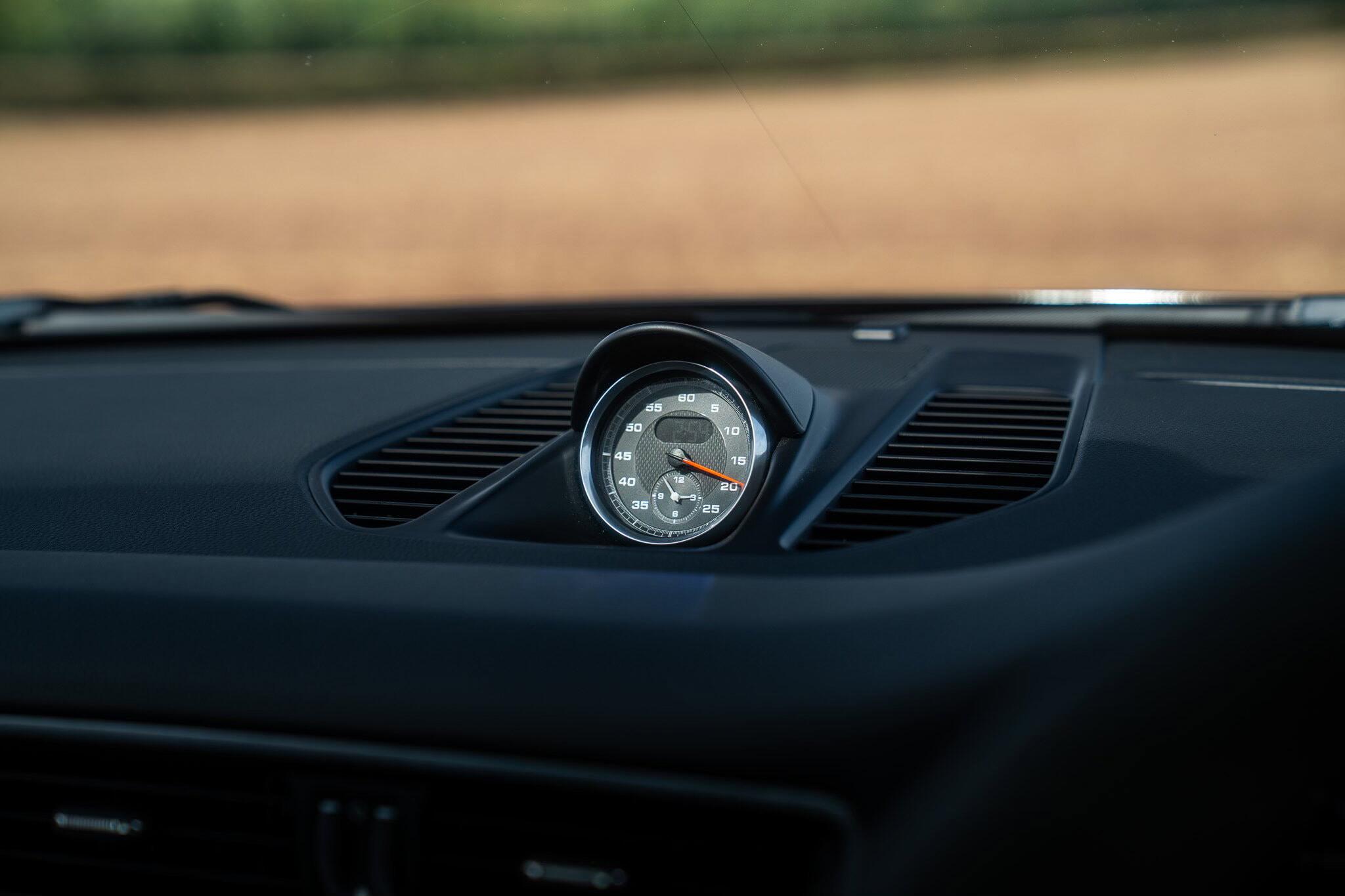 Porsche 911 view 41