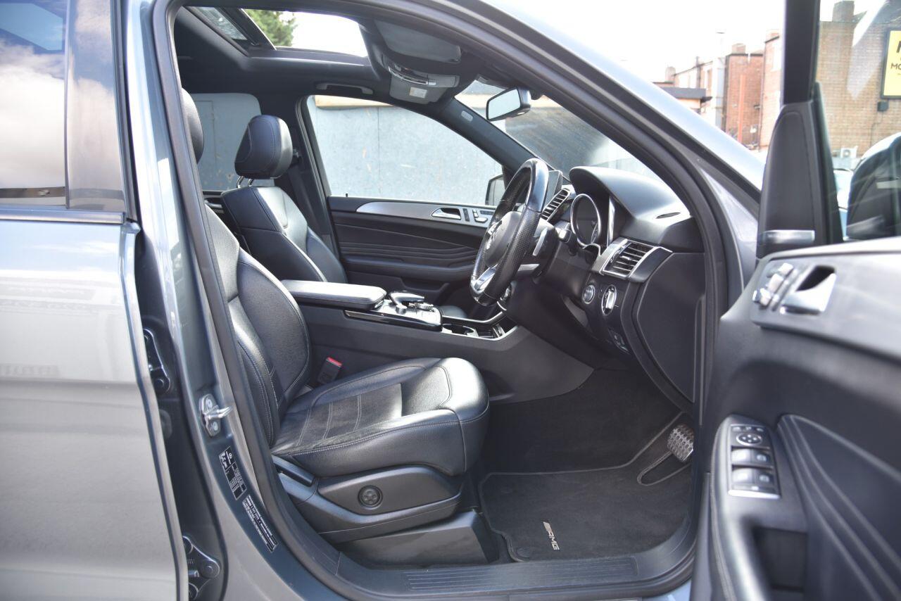 Mercedes-Benz Gle view 23