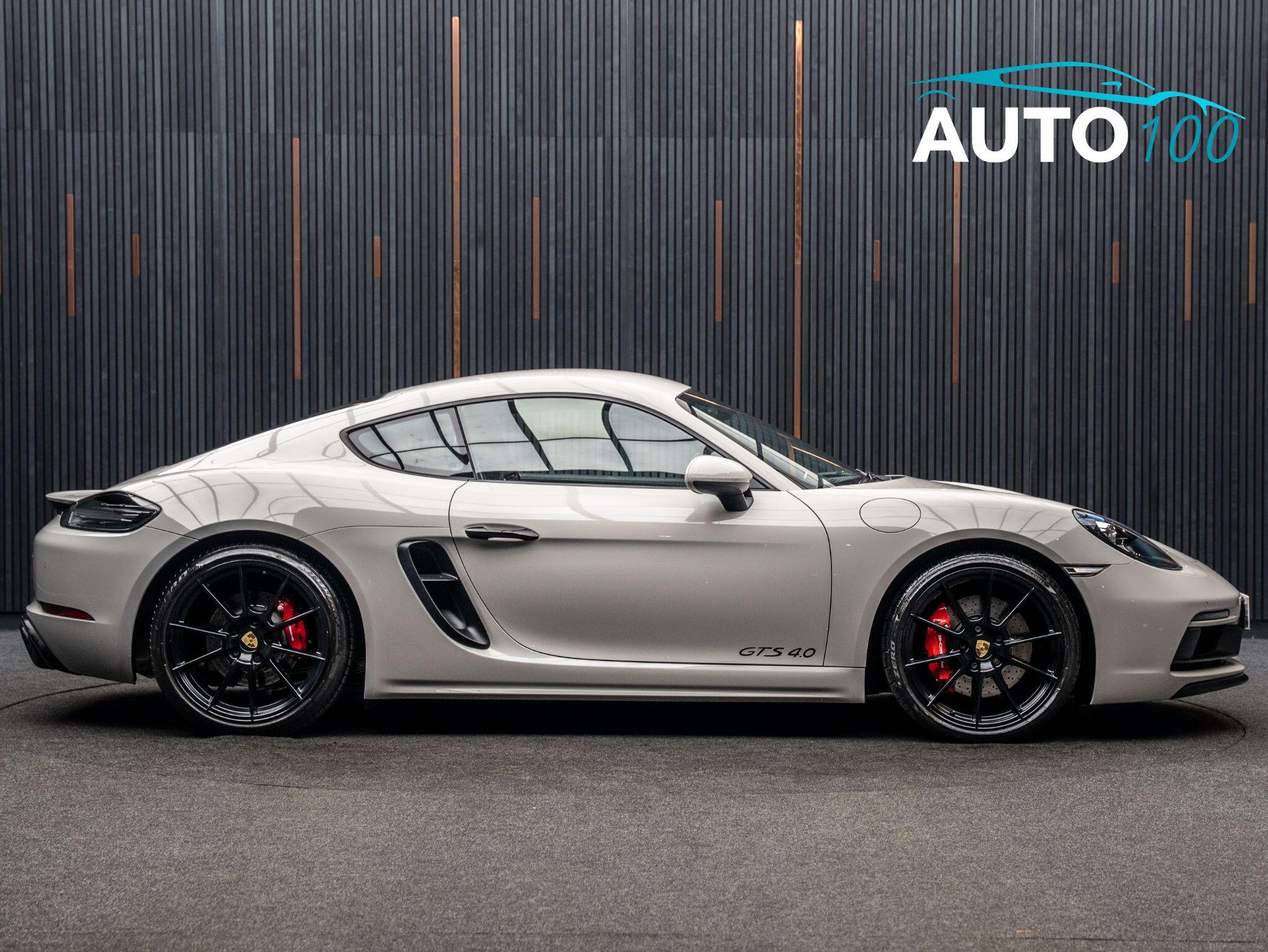 Porsche Cayman view 11