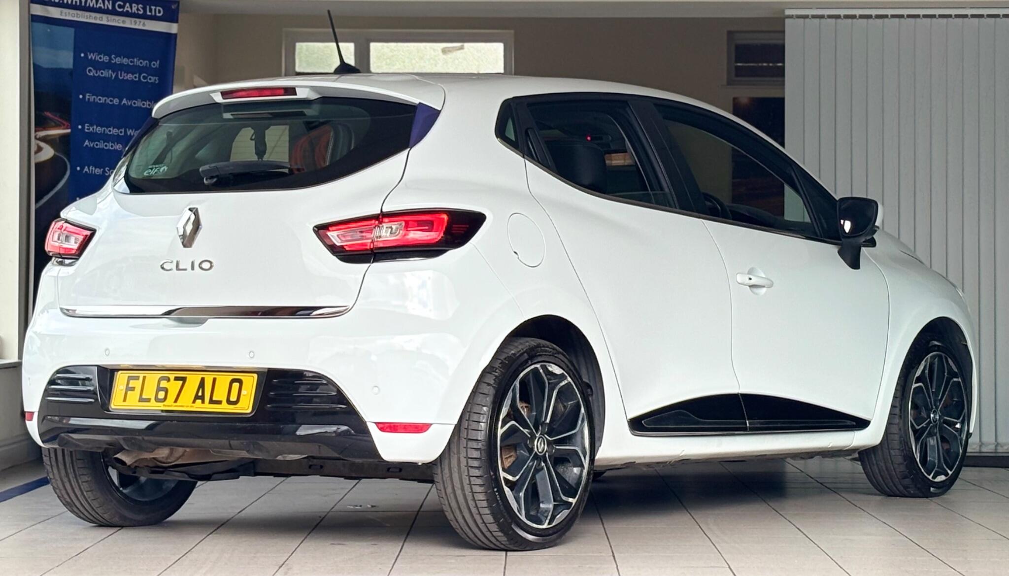 Renault Clio view 8
