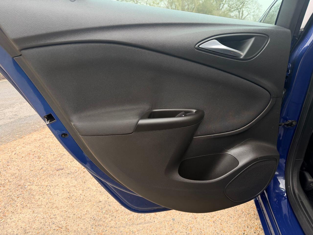 Vauxhall Astra view 18