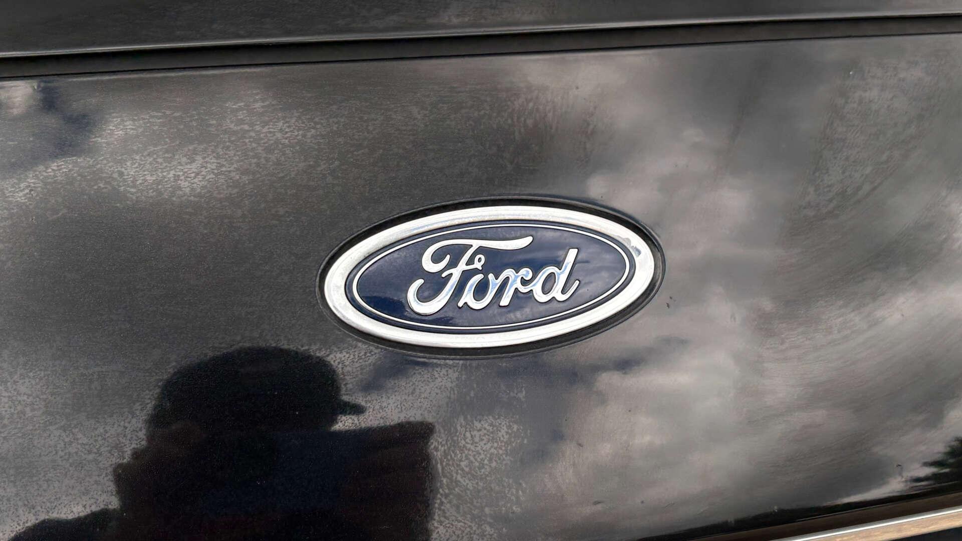 Ford Focus view 45