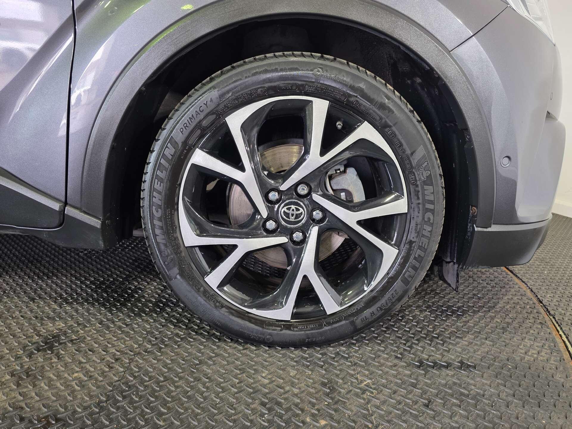 Toyota C-HR view 54