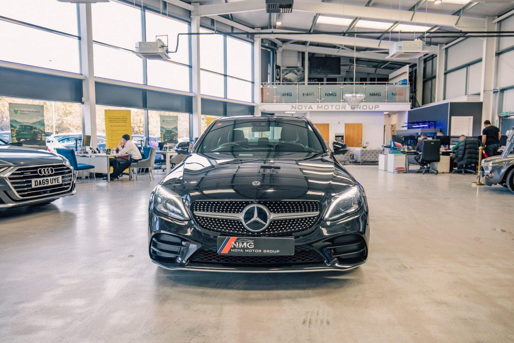 Mercedes-Benz C-Class view 24