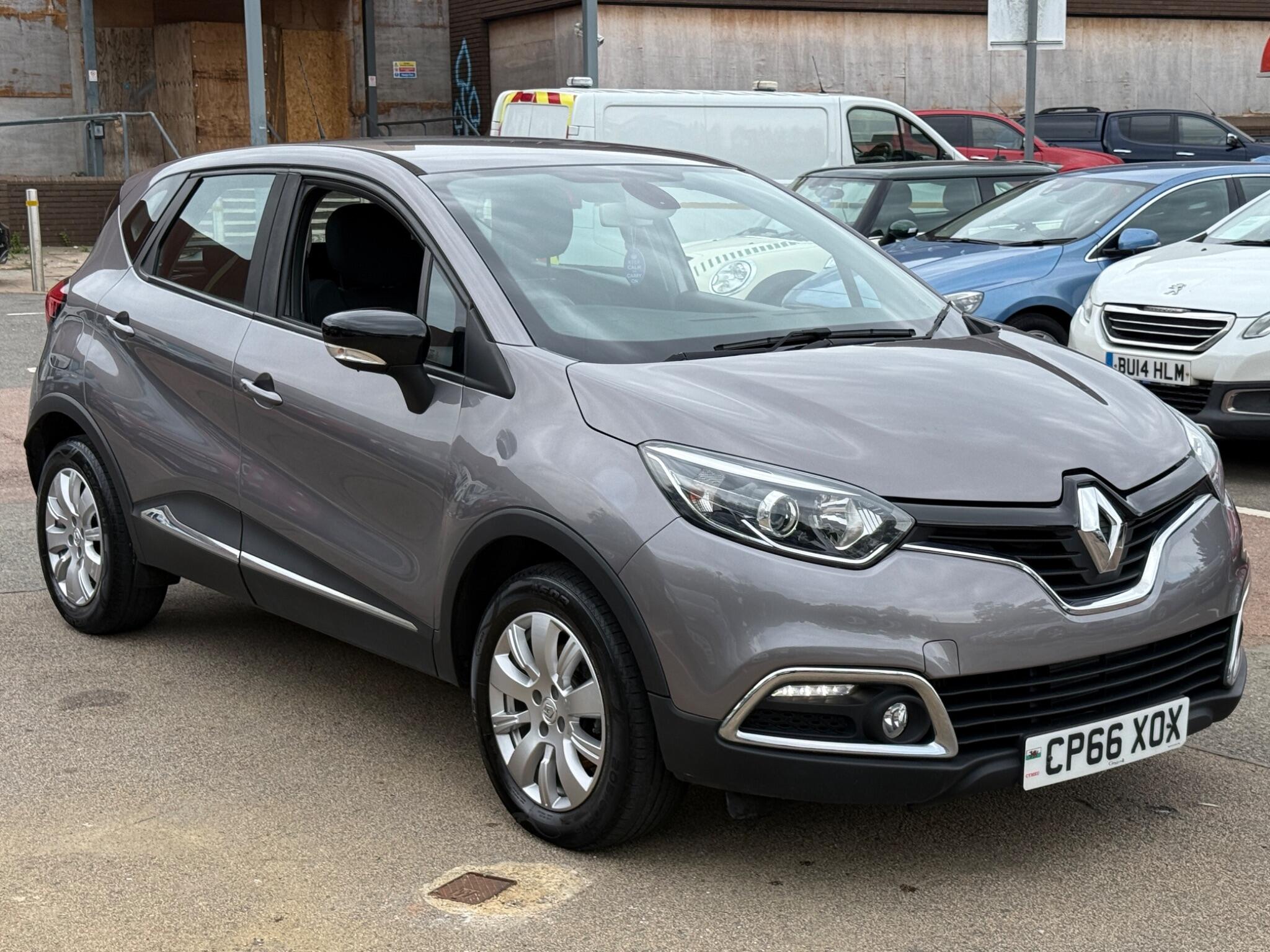Renault Captur - Image 5