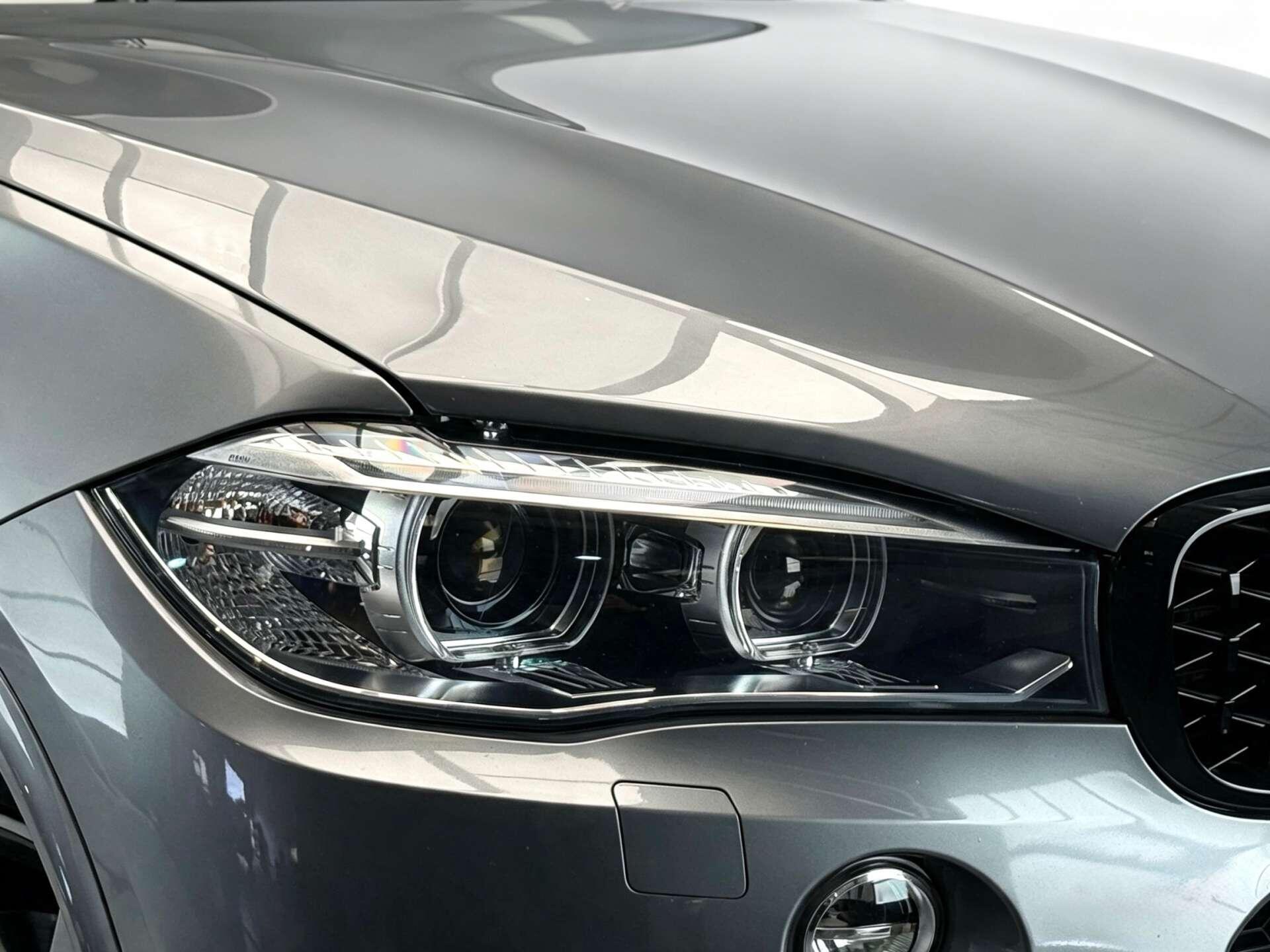 BMW X5 view 3