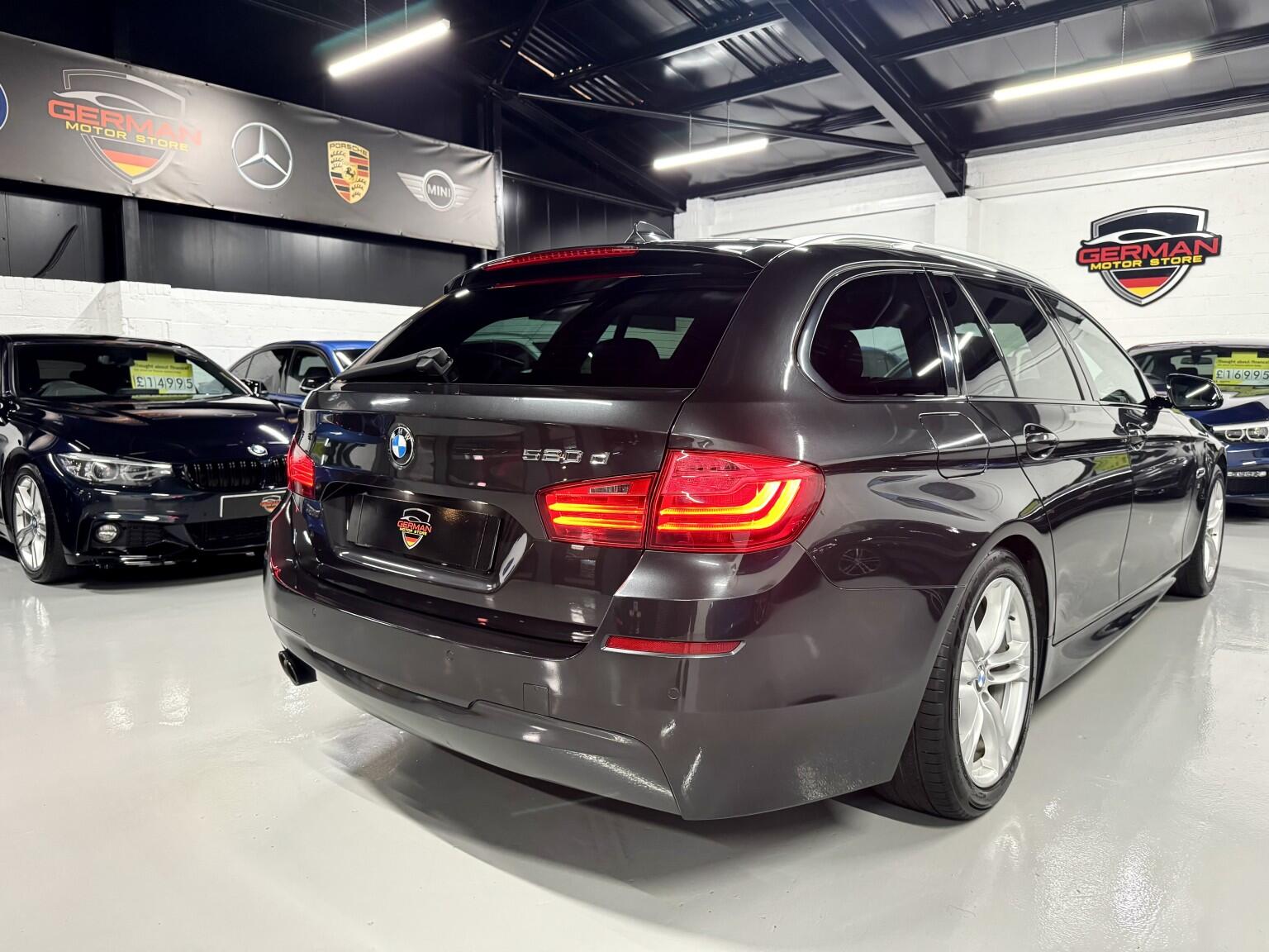 BMW 5 Series view 17