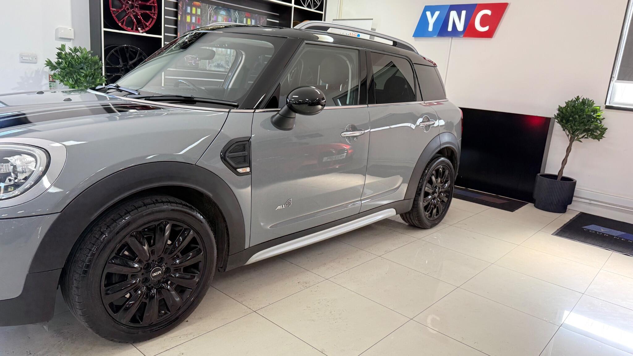MINI Countryman view 27