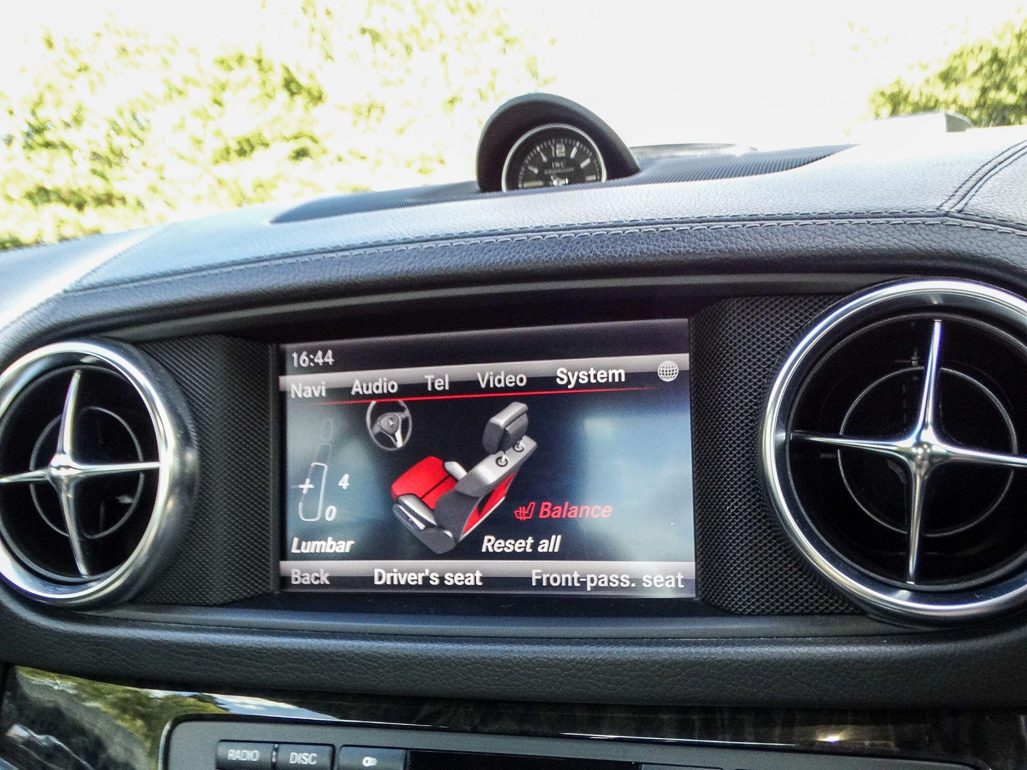 Mercedes-Benz SL view 24