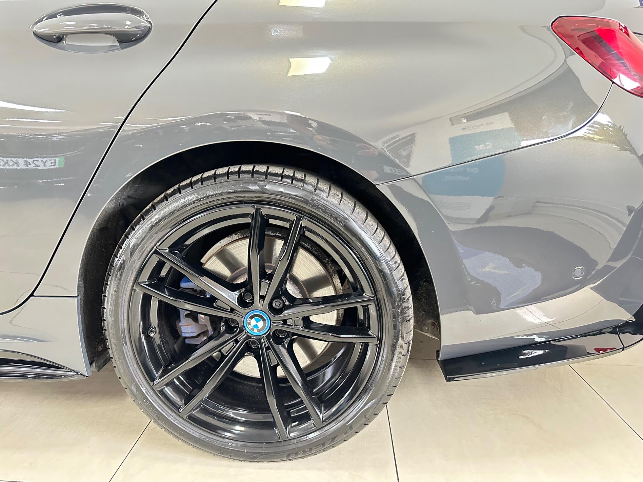 BMW 3 Series view 7
