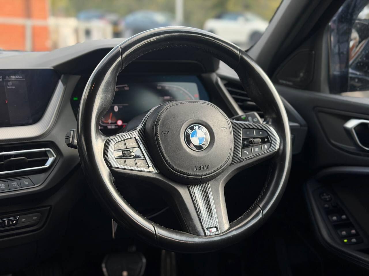BMW 1 Series view 20