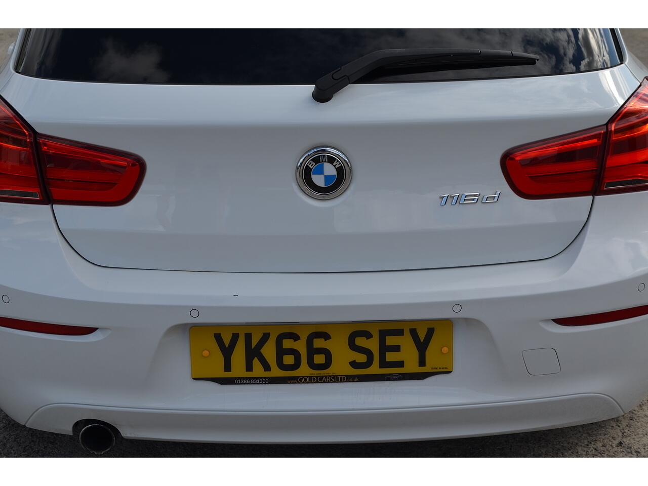 BMW 1 Series view 42