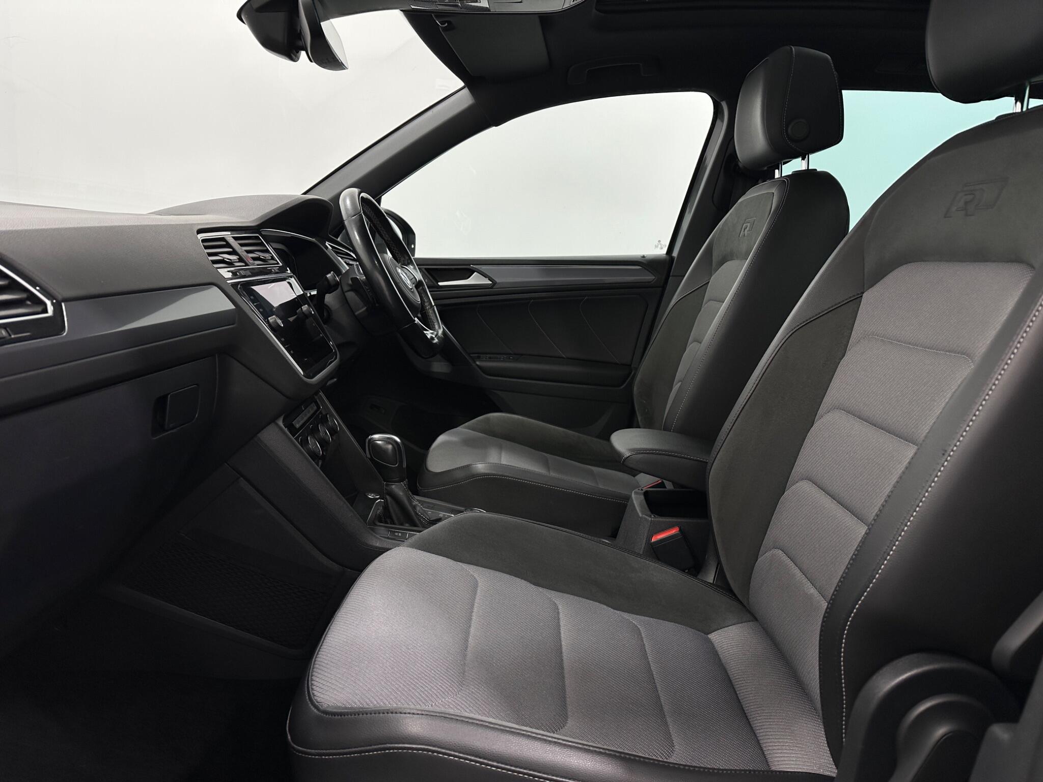 Volkswagen Tiguan view 36