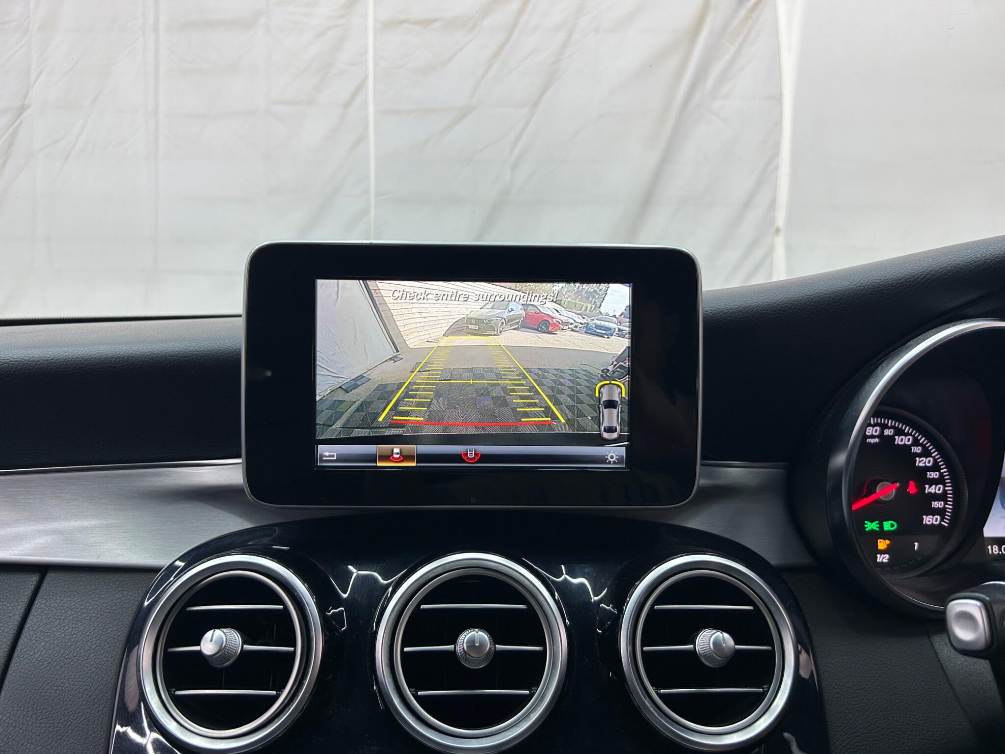 Mercedes-Benz C-Class view 39