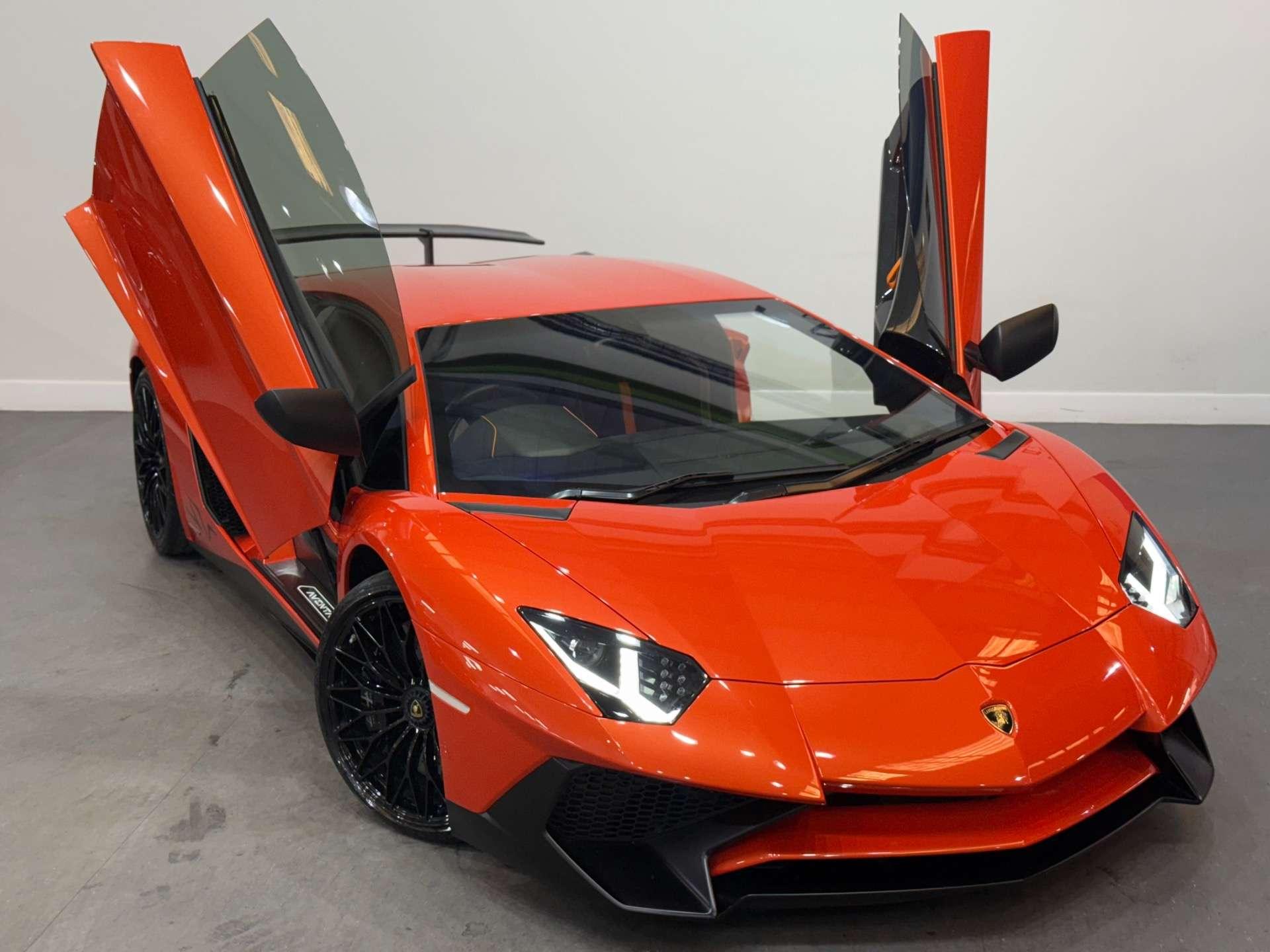 Lamborghini Aventador view 9