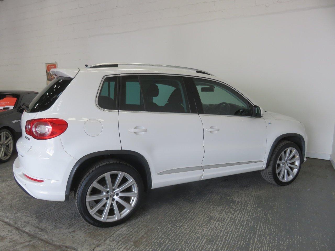 Volkswagen Tiguan view 11