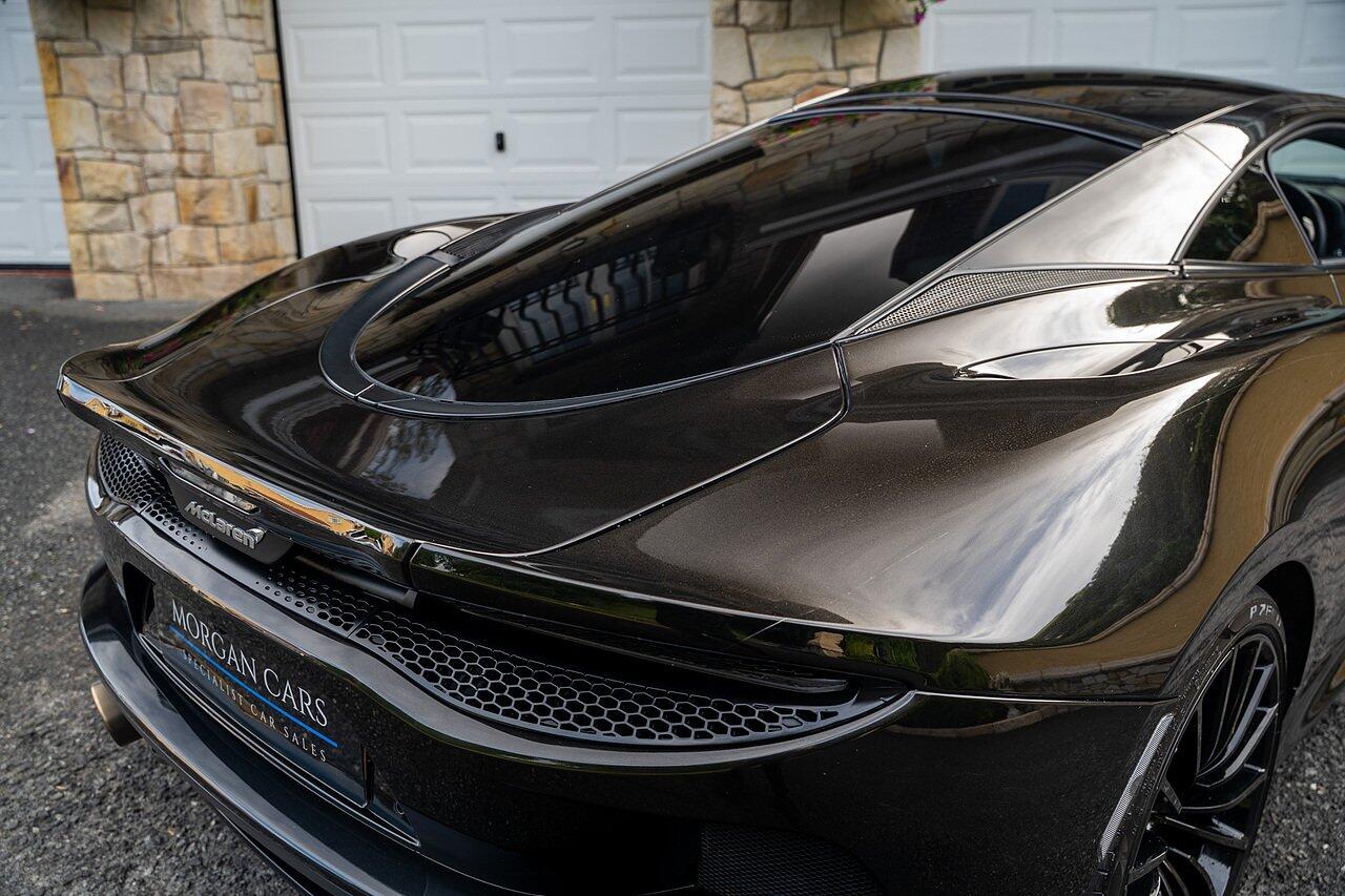 McLaren GT view 17