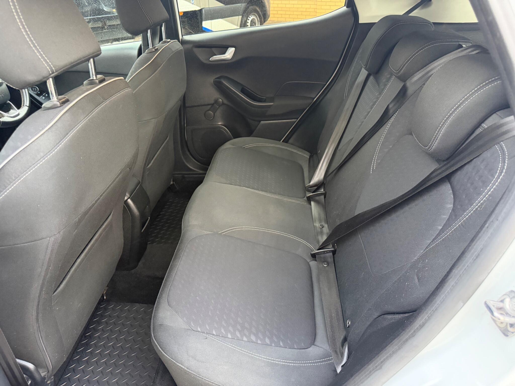 Ford Fiesta view 76