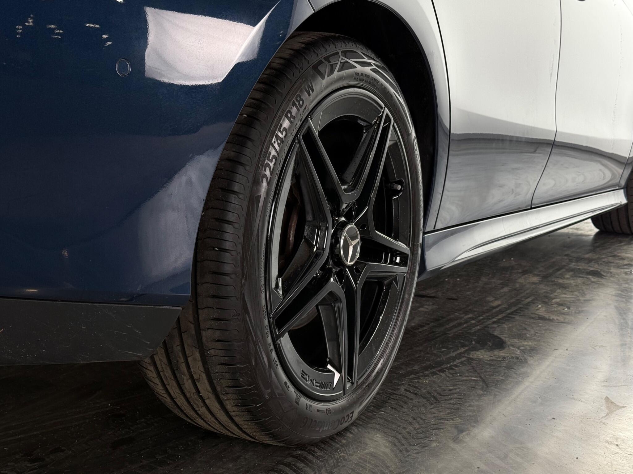 Mercedes-Benz CLA view 9