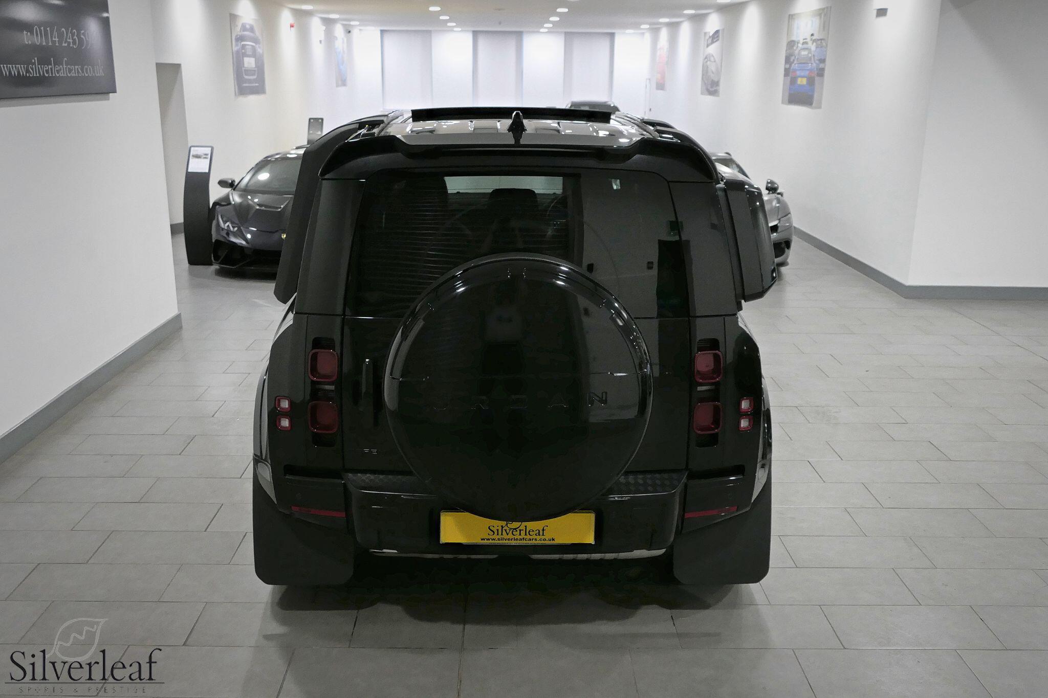 Land Rover Defender view 41