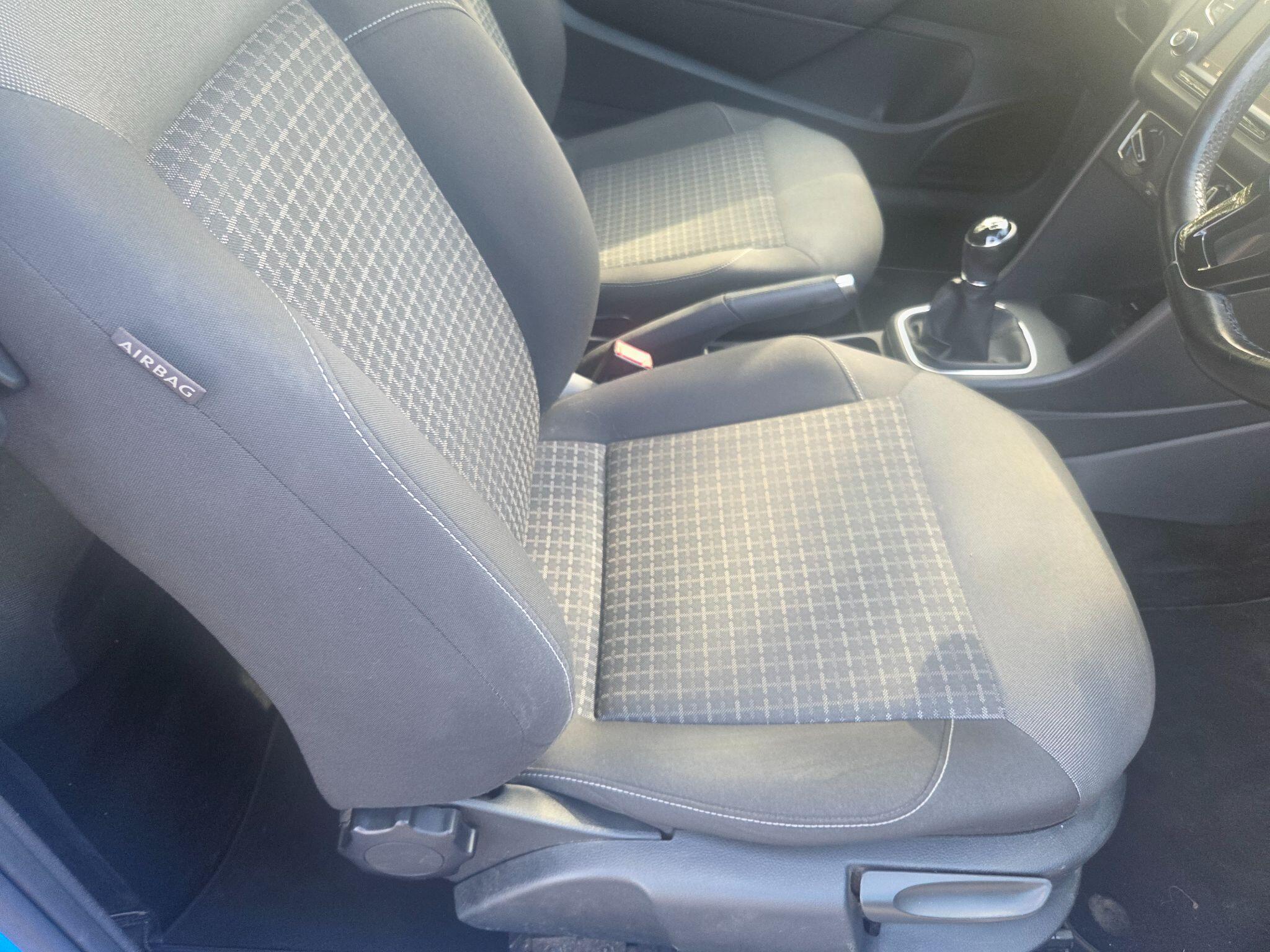 Volkswagen Polo view 12