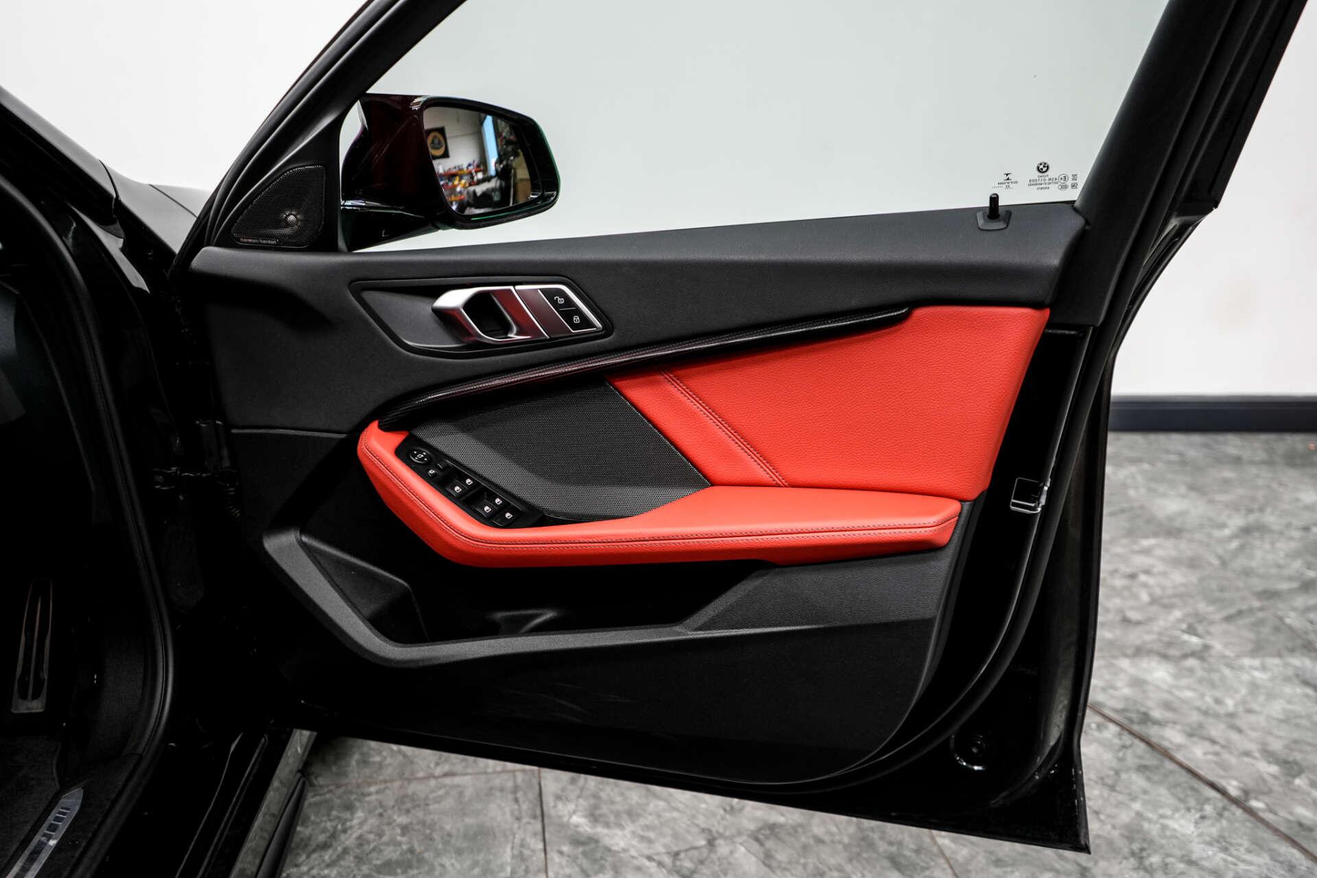 BMW 1 Series view 23