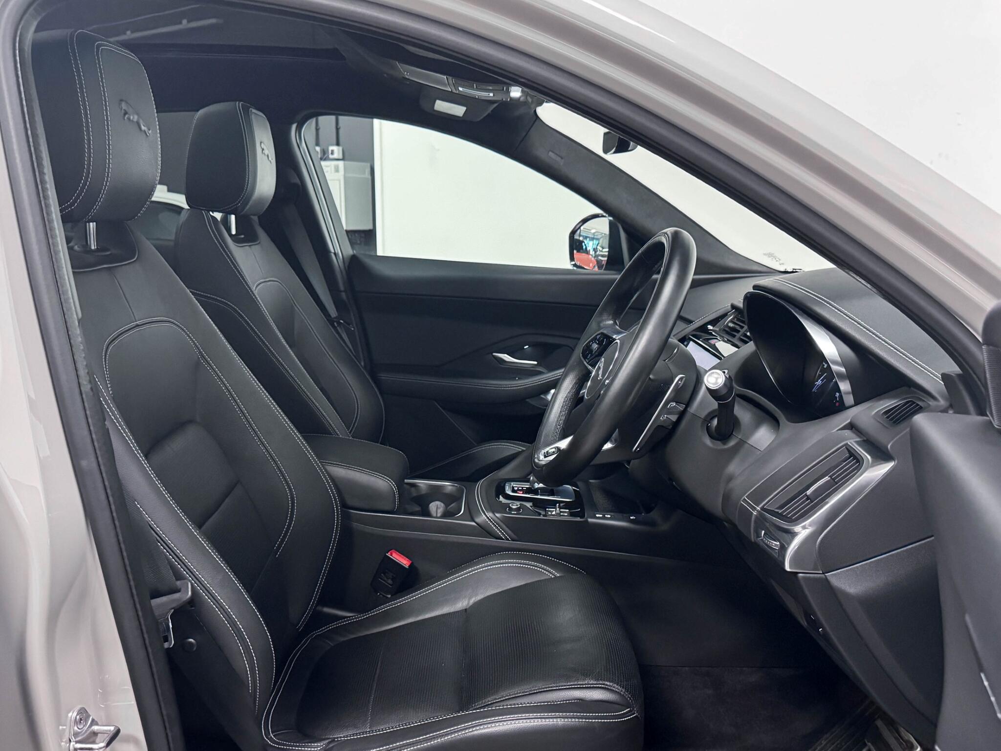 Jaguar E-Pace view 30