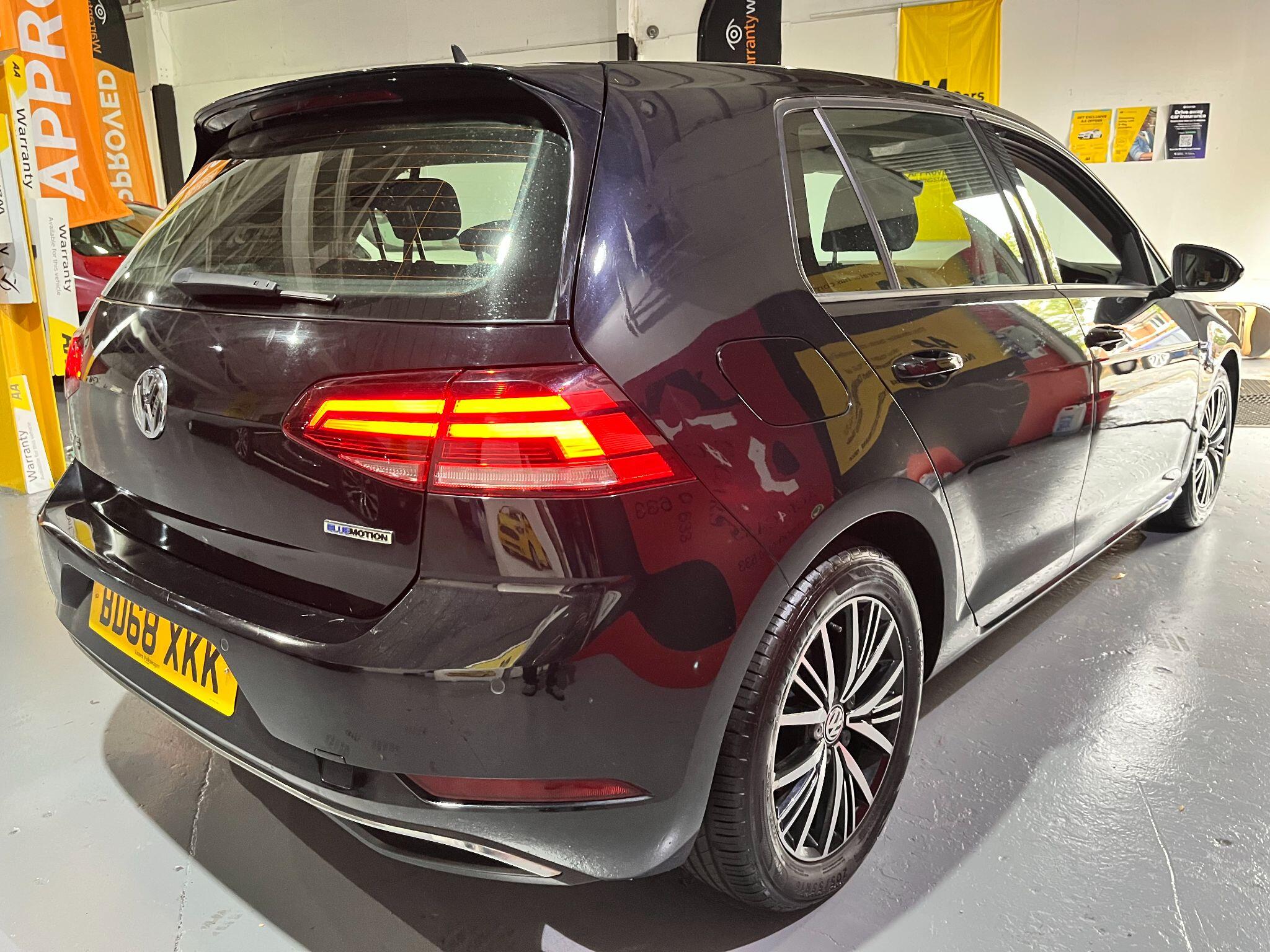 Volkswagen Golf view 50