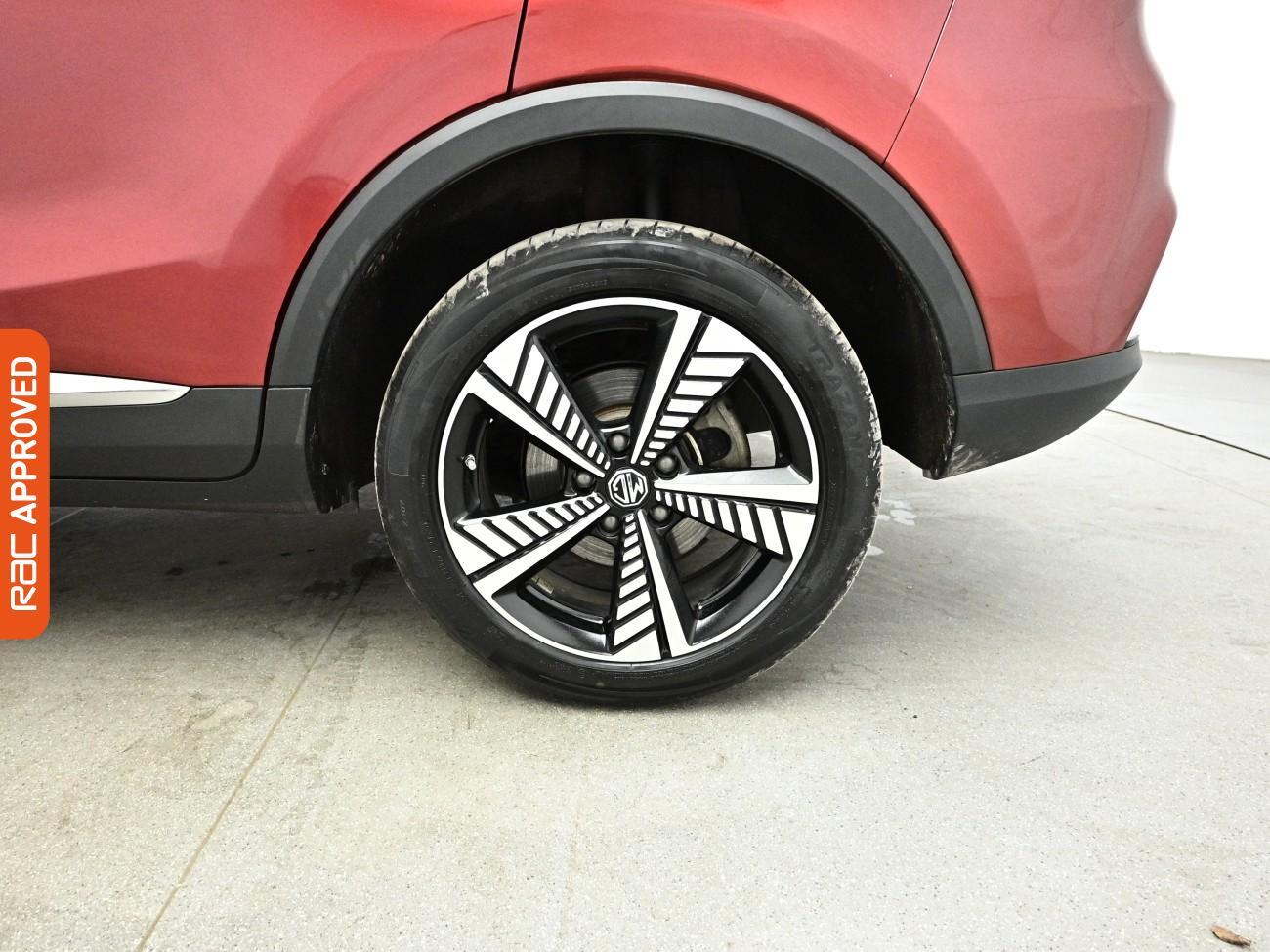 MG ZS view 32