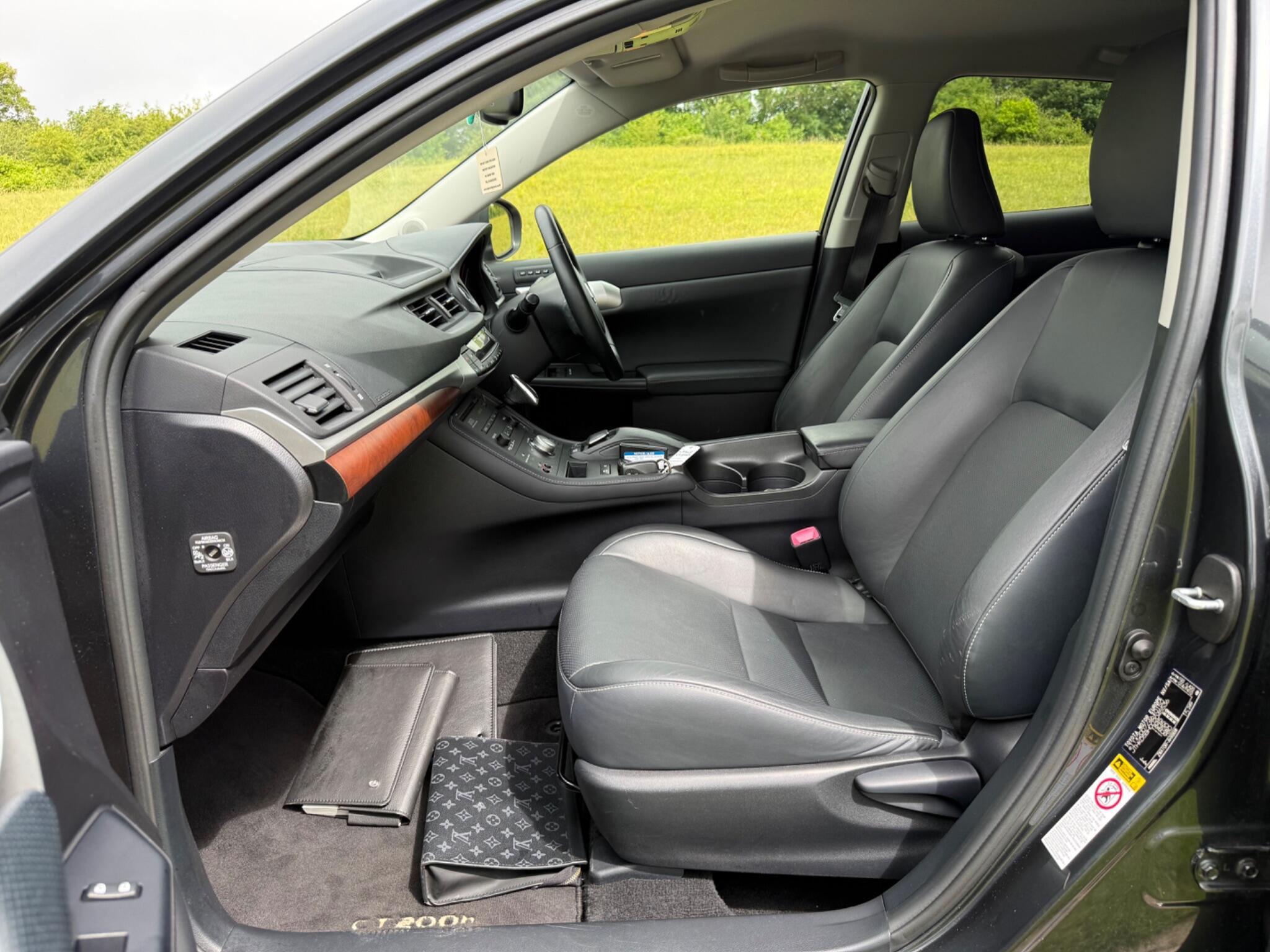 Lexus CT view 41