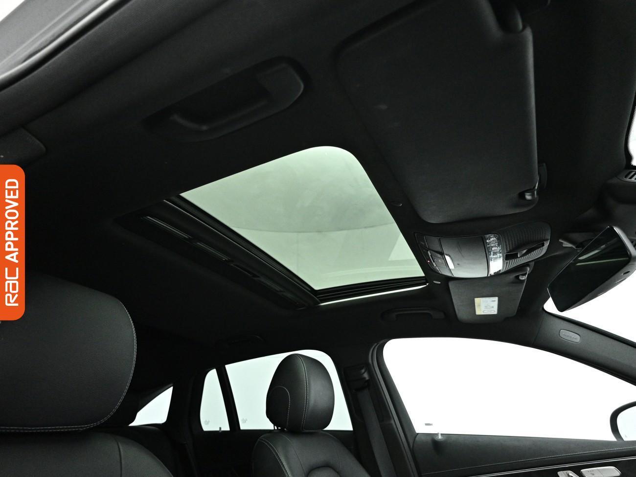 Mercedes-Benz Eqc view 3